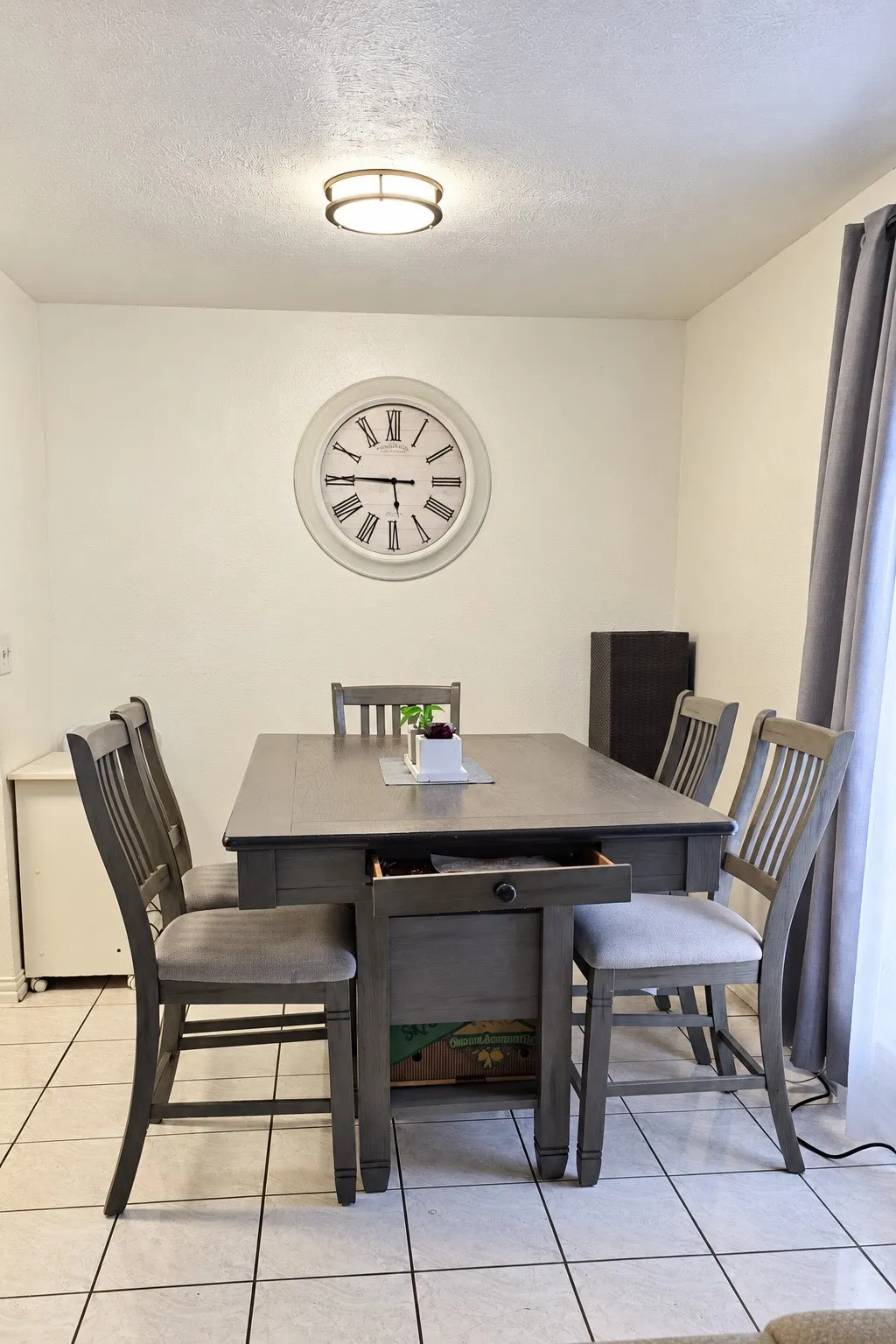 Condominium For Sale in Dallas County , 3022 Forest Lane 209, Dallas, Texas 75234, 2 Bedroom, 2 Bathroom, Garage spaces, 917 Sqft, built in 1982, mls#21397377, Real Estate Agent in Dallas, Homes For Sale in Dallas county, Homes For Sale in Dallas, Realtor in Dallas Texas, Real Estate Brokerage Independent Realty Texas, Luminita Cordes Realtor