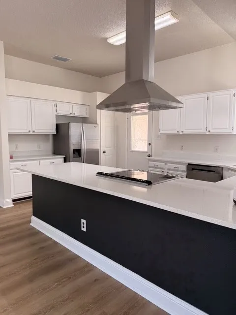 Single Family Residence For Rent in Tarrant County , 7562 John T White Road, Fort Worth, Texas 76120, 3 Bedroom, 2 Bathroom, 2 Garage spaces, 1,339 Sqft, built in 1991, mls#21397391, Real Estate Agent in Fort Worth, Homes For Rent in Tarrant county, Homes For Rent in Fort Worth, Realtor in Fort Worth Texas, Real Estate Brokerage Independent Realty Texas, Luminita Cordes Realtor