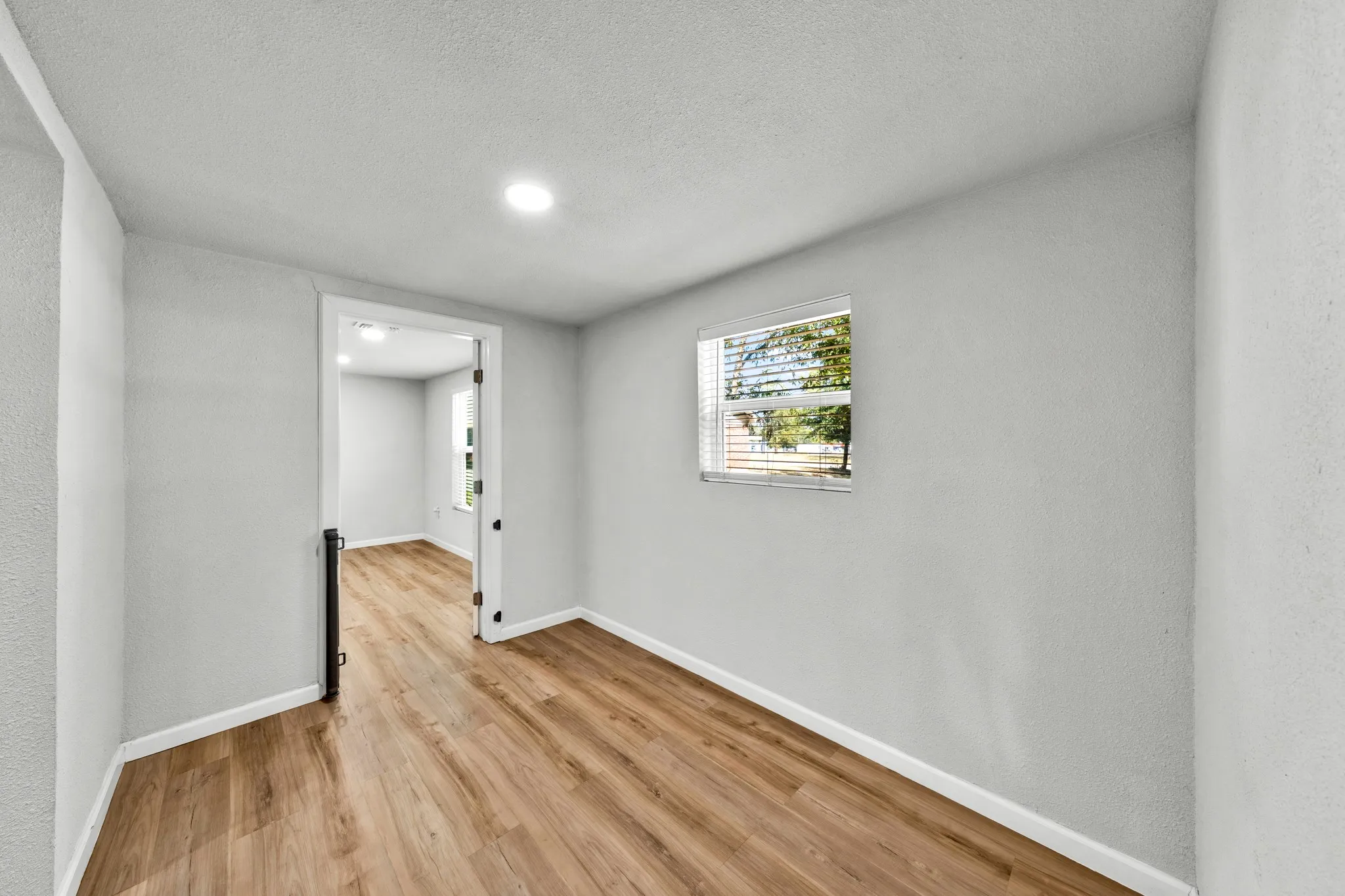 Single Family Residence For Sale in Bowie County , 303 North Ellis, New Boston, Texas 75570, 3 Bedroom, 2 Bathroom, 2 Garage spaces, 2,554 Sqft, built in 1900, mls#21397405, Real Estate Agent in New Boston, Homes For Sale in Bowie county, Homes For Sale in New Boston, Realtor in New Boston Texas, Real Estate Brokerage Independent Realty Texas, Luminita Cordes Realtor