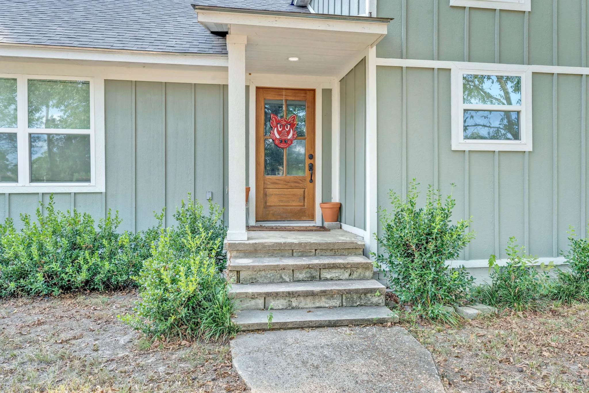 Single Family Residence For Sale in Bowie County , 303 North Ellis, New Boston, Texas 75570, 3 Bedroom, 2 Bathroom, 2 Garage spaces, 2,554 Sqft, built in 1900, mls#21397405, Real Estate Agent in New Boston, Homes For Sale in Bowie county, Homes For Sale in New Boston, Realtor in New Boston Texas, Real Estate Brokerage Independent Realty Texas, Luminita Cordes Realtor