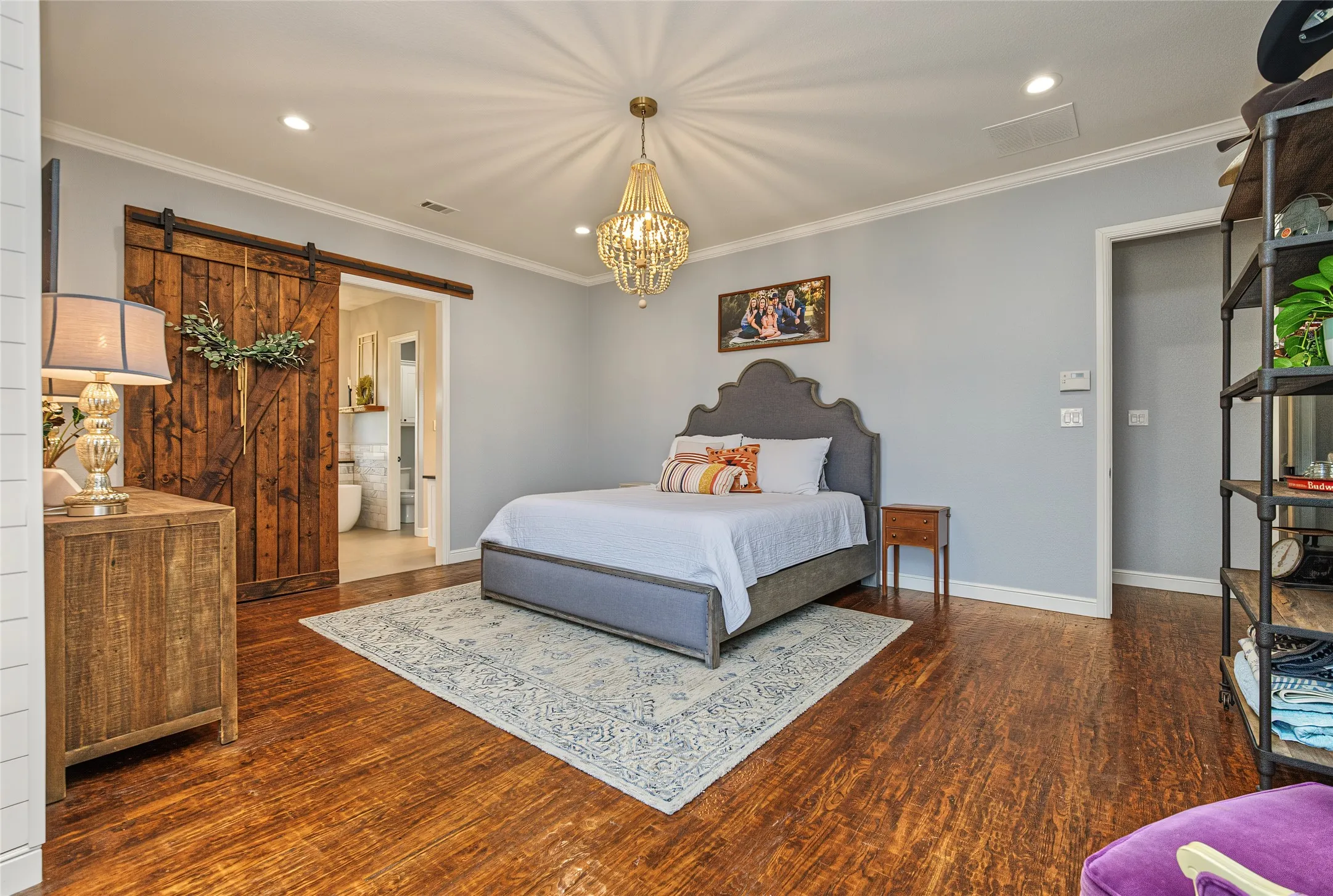 Single Family Residence For Sale in Parker County , 211 Silverado Drive, Weatherford, Texas 76087, 5 Bedroom, 5 Bathroom, 3 Garage spaces, 5,449 Sqft, built in 2007, mls#21394314, Real Estate Agent in Weatherford, Homes For Sale in Parker county, Homes For Sale in Weatherford, Realtor in Weatherford Texas, Real Estate Brokerage Independent Realty Texas, Luminita Cordes Realtor