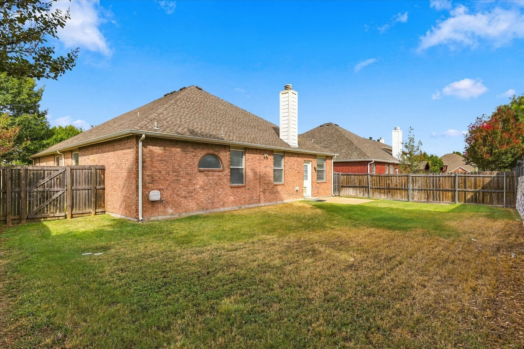 Single Family Residence For Sale in Collin County , 2901 Drake Court, Mc Kinney, Texas 75072, 3 Bedroom, 2 Bathroom, 2 Garage spaces, 1,988 Sqft, built in 2000, mls#21391451, Real Estate Agent in Mc Kinney, Homes For Sale in Collin county, Homes For Sale in Mc Kinney, Realtor in Mc Kinney Texas, Real Estate Brokerage Independent Realty Texas, Luminita Cordes Realtor