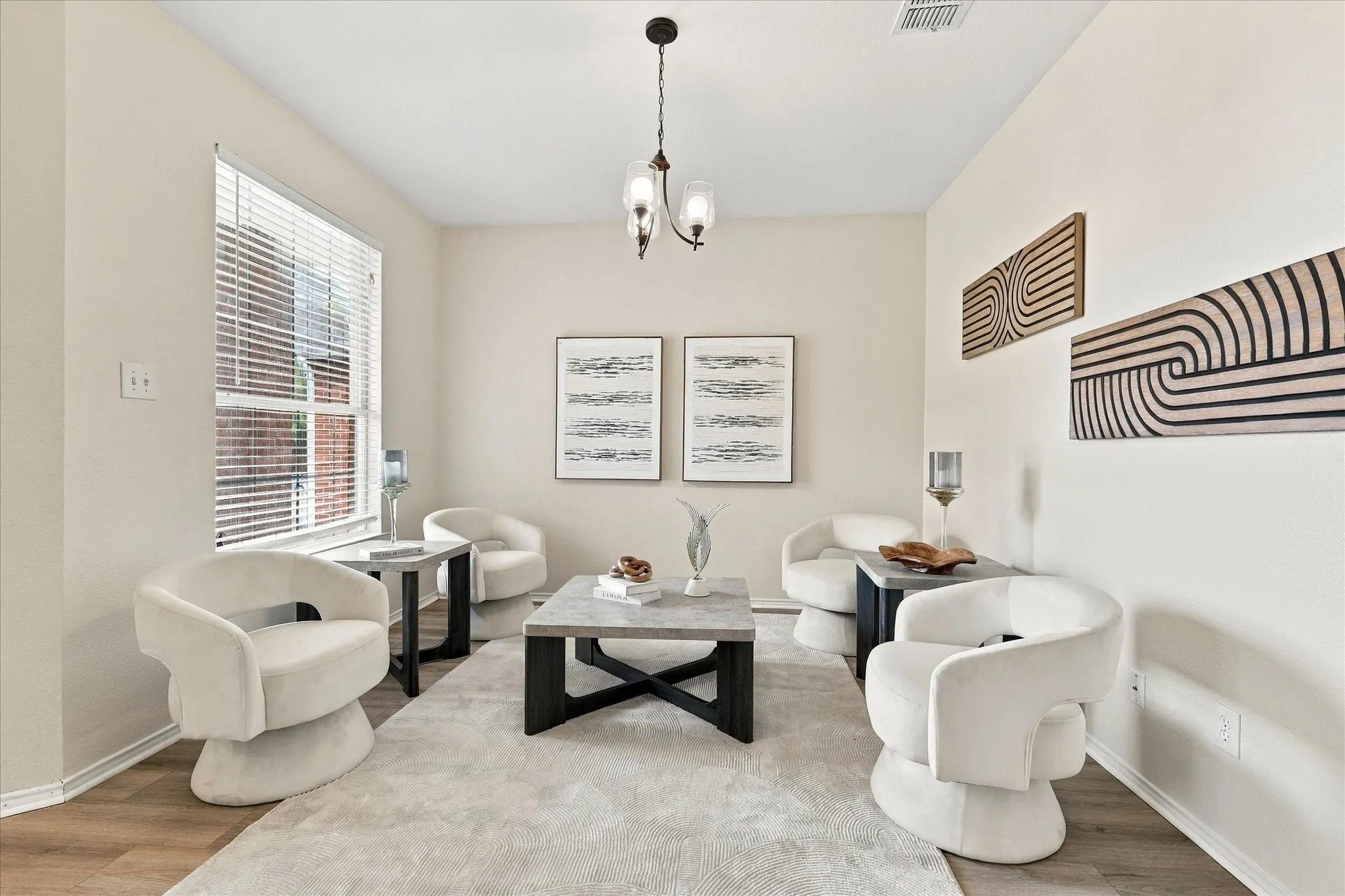 Single Family Residence For Sale in Collin County , 2901 Drake Court, Mc Kinney, Texas 75072, 3 Bedroom, 2 Bathroom, 2 Garage spaces, 1,988 Sqft, built in 2000, mls#21391451, Real Estate Agent in Mc Kinney, Homes For Sale in Collin county, Homes For Sale in Mc Kinney, Realtor in Mc Kinney Texas, Real Estate Brokerage Independent Realty Texas, Luminita Cordes Realtor