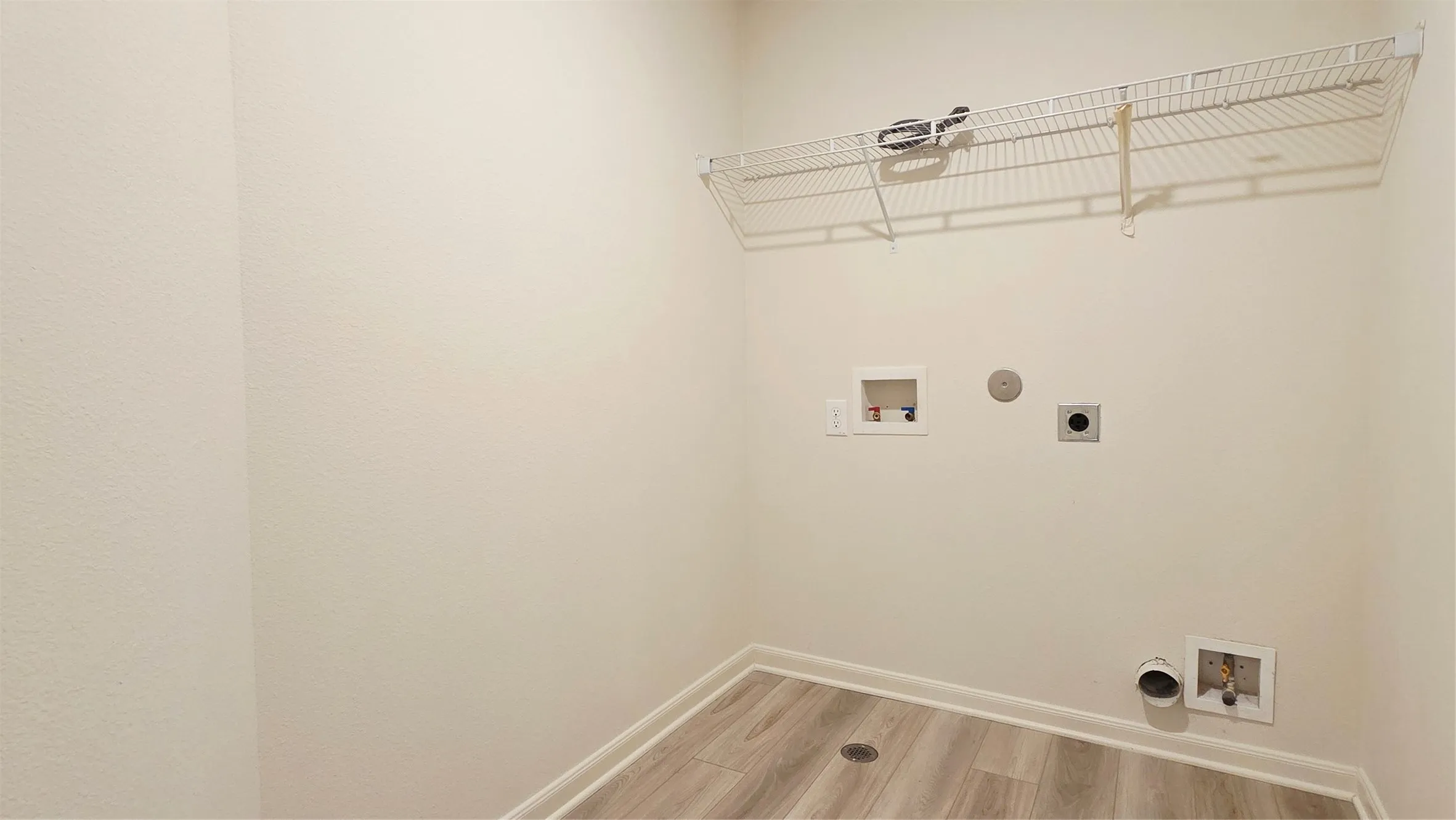 Townhouse For Rent in Collin County , 331 Stone Court, Princeton, Texas 75407, 3 Bedroom, 3 Bathroom, 2 Garage spaces, 1,573 Sqft, built in 2022, mls#21397412, Real Estate Agent in Princeton, Homes For Rent in Collin county, Homes For Rent in Princeton, Realtor in Princeton Texas, Real Estate Brokerage Independent Realty Texas, Luminita Cordes Realtor