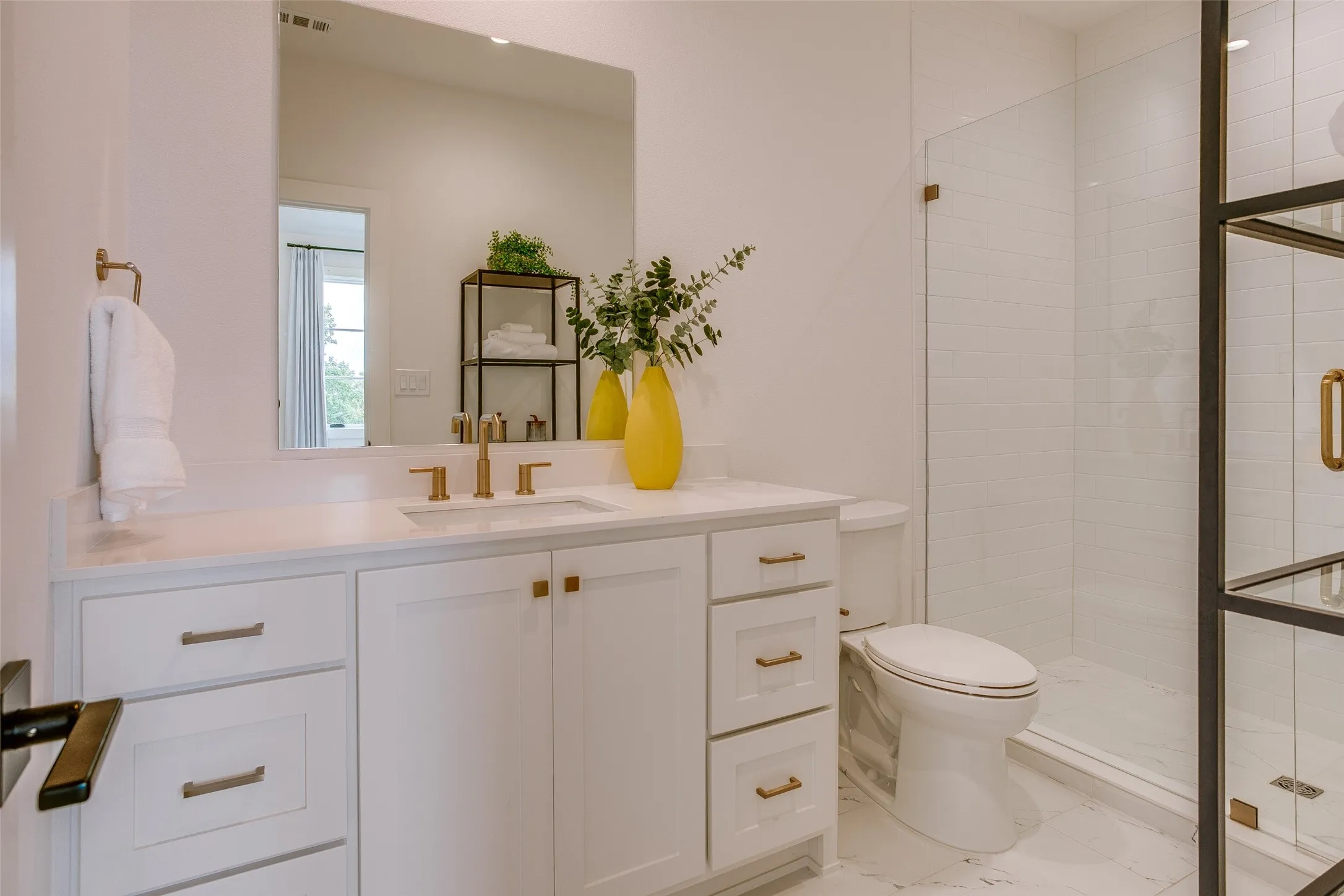 Condominium For Sale in Dallas County , 7207 Gaston Avenue 902, Dallas, Texas 75206, 2 Bedroom, 3 Bathroom, 2 Garage spaces, 1,357 Sqft, built in 2024, mls#21397419, Real Estate Agent in Dallas, Homes For Sale in Dallas county, Homes For Sale in Dallas, Realtor in Dallas Texas, Real Estate Brokerage Independent Realty Texas, Luminita Cordes Realtor
