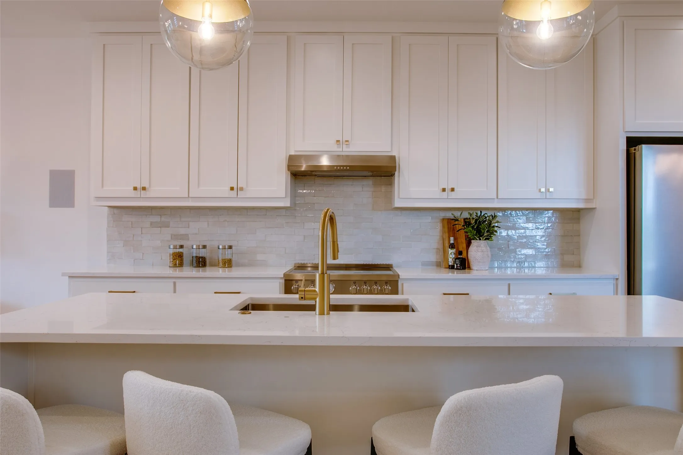 Condominium For Sale in Dallas County , 7207 Gaston Avenue 902, Dallas, Texas 75206, 2 Bedroom, 3 Bathroom, 2 Garage spaces, 1,357 Sqft, built in 2024, mls#21397419, Real Estate Agent in Dallas, Homes For Sale in Dallas county, Homes For Sale in Dallas, Realtor in Dallas Texas, Real Estate Brokerage Independent Realty Texas, Luminita Cordes Realtor