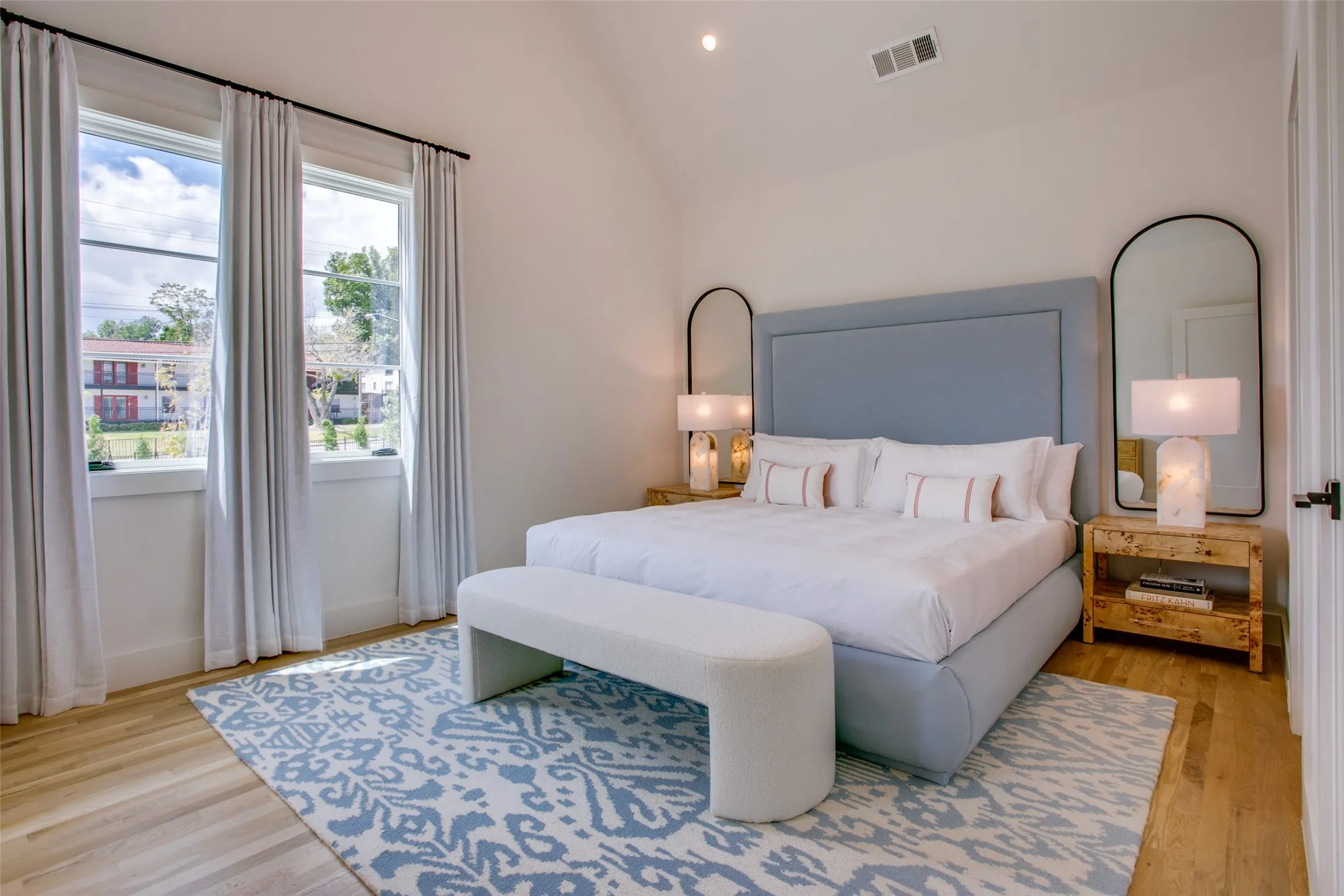 Condominium For Sale in Dallas County , 7207 Gaston Avenue 902, Dallas, Texas 75206, 2 Bedroom, 3 Bathroom, 2 Garage spaces, 1,357 Sqft, built in 2024, mls#21397419, Real Estate Agent in Dallas, Homes For Sale in Dallas county, Homes For Sale in Dallas, Realtor in Dallas Texas, Real Estate Brokerage Independent Realty Texas, Luminita Cordes Realtor