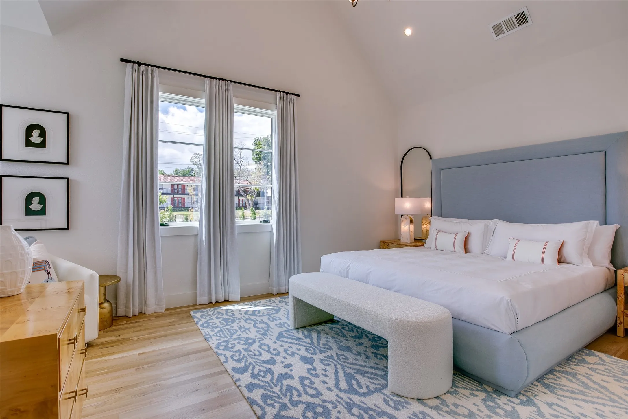 Condominium For Sale in Dallas County , 7207 Gaston Avenue 902, Dallas, Texas 75206, 2 Bedroom, 3 Bathroom, 2 Garage spaces, 1,357 Sqft, built in 2024, mls#21397419, Real Estate Agent in Dallas, Homes For Sale in Dallas county, Homes For Sale in Dallas, Realtor in Dallas Texas, Real Estate Brokerage Independent Realty Texas, Luminita Cordes Realtor