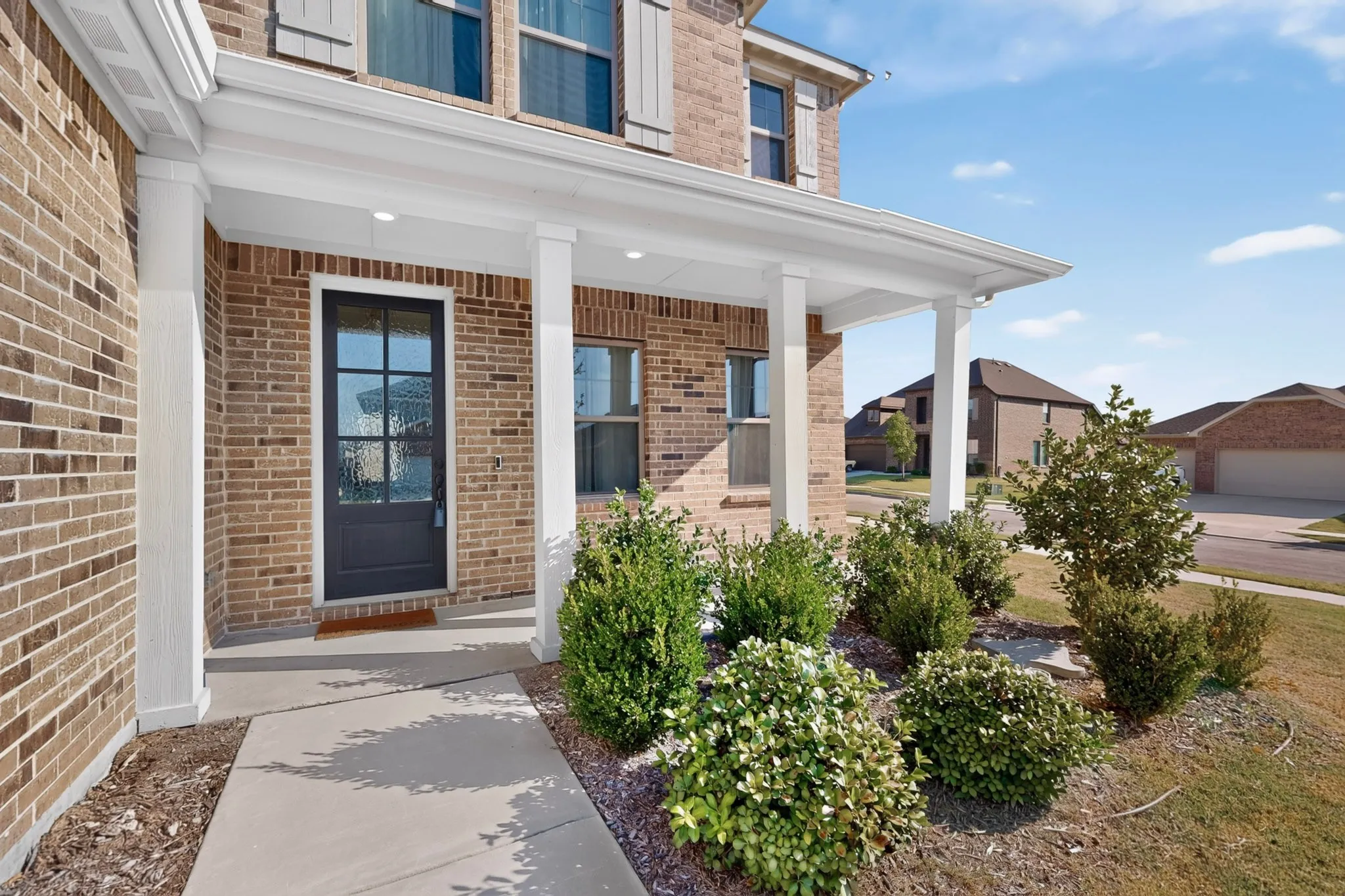 Single Family Residence For Sale in Tarrant County , 1624 Whitworth Drive, Fort Worth, Texas 76052, 4 Bedroom, 4 Bathroom, 2 Garage spaces, 2,718 Sqft, built in 2023, mls#21396280, Real Estate Agent in Fort Worth, Homes For Sale in Tarrant county, Homes For Sale in Fort Worth, Realtor in Fort Worth Texas, Real Estate Brokerage Independent Realty Texas, Luminita Cordes Realtor