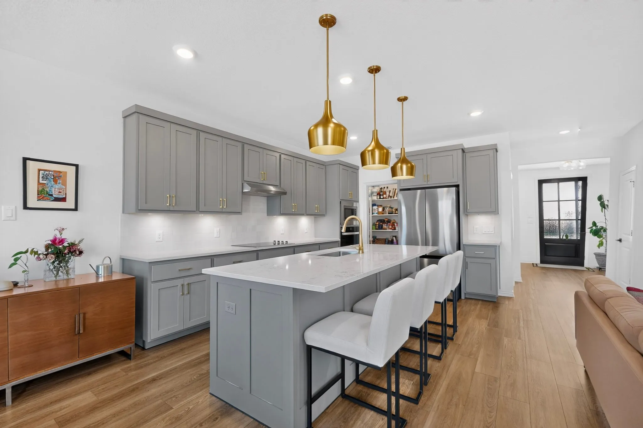 Single Family Residence For Sale in Tarrant County , 1624 Whitworth Drive, Fort Worth, Texas 76052, 4 Bedroom, 4 Bathroom, 2 Garage spaces, 2,718 Sqft, built in 2023, mls#21396280, Real Estate Agent in Fort Worth, Homes For Sale in Tarrant county, Homes For Sale in Fort Worth, Realtor in Fort Worth Texas, Real Estate Brokerage Independent Realty Texas, Luminita Cordes Realtor
