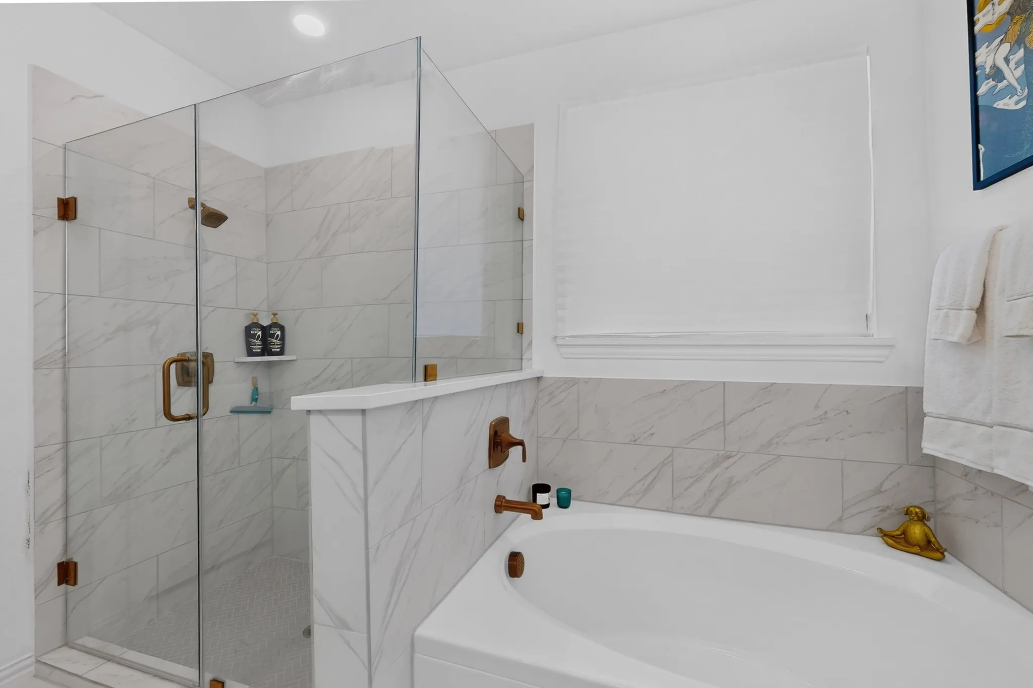 Single Family Residence For Sale in Tarrant County , 1624 Whitworth Drive, Fort Worth, Texas 76052, 4 Bedroom, 4 Bathroom, 2 Garage spaces, 2,718 Sqft, built in 2023, mls#21396280, Real Estate Agent in Fort Worth, Homes For Sale in Tarrant county, Homes For Sale in Fort Worth, Realtor in Fort Worth Texas, Real Estate Brokerage Independent Realty Texas, Luminita Cordes Realtor