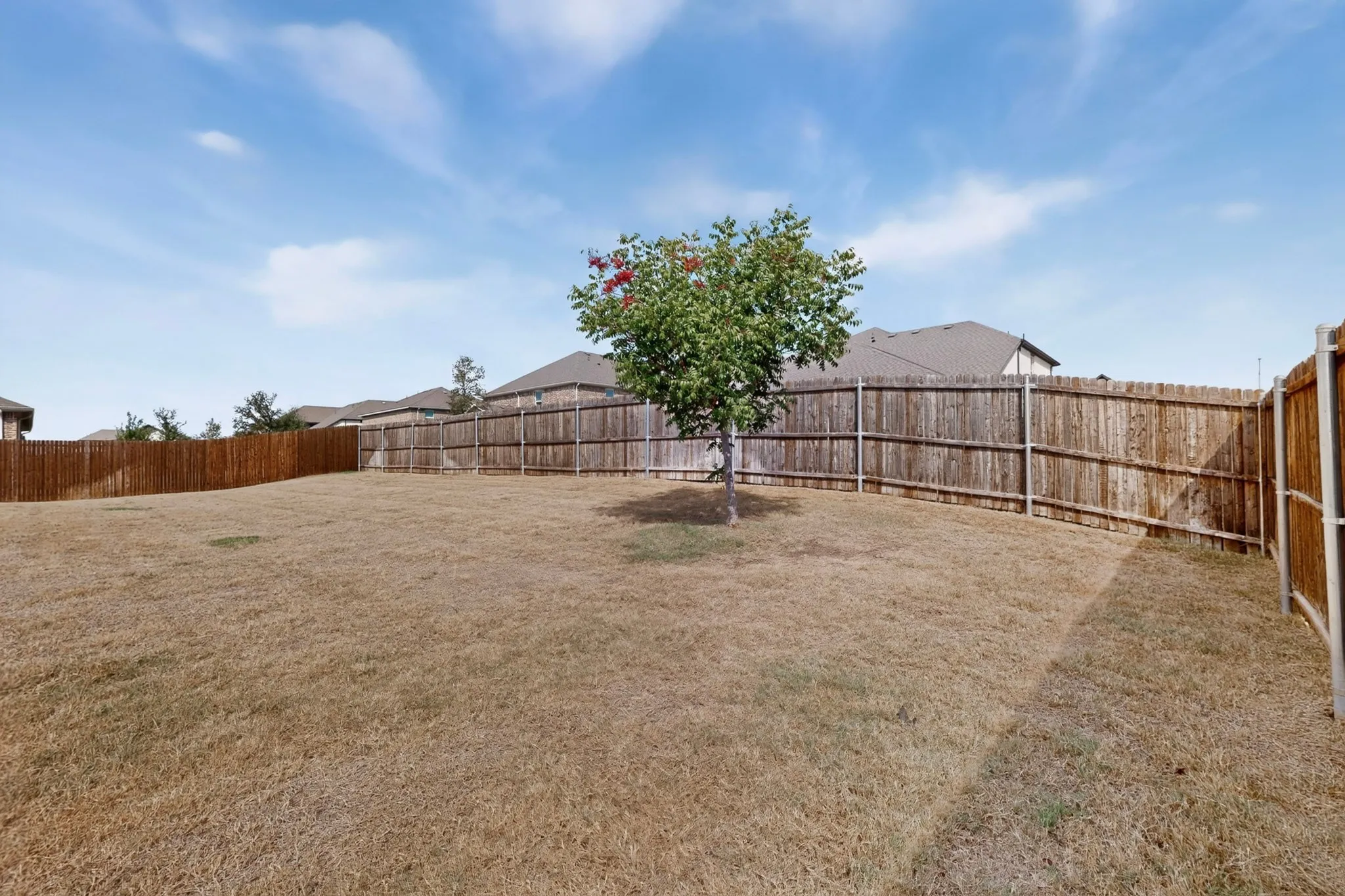 Single Family Residence For Sale in Tarrant County , 1624 Whitworth Drive, Fort Worth, Texas 76052, 4 Bedroom, 4 Bathroom, 2 Garage spaces, 2,718 Sqft, built in 2023, mls#21396280, Real Estate Agent in Fort Worth, Homes For Sale in Tarrant county, Homes For Sale in Fort Worth, Realtor in Fort Worth Texas, Real Estate Brokerage Independent Realty Texas, Luminita Cordes Realtor