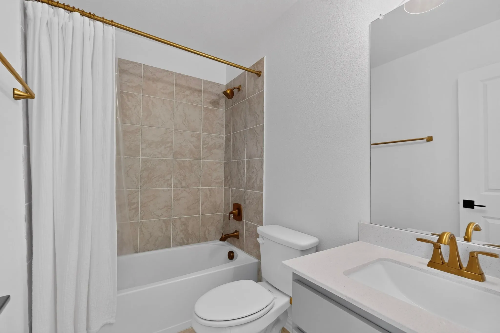 Single Family Residence For Sale in Tarrant County , 1624 Whitworth Drive, Fort Worth, Texas 76052, 4 Bedroom, 4 Bathroom, 2 Garage spaces, 2,718 Sqft, built in 2023, mls#21396280, Real Estate Agent in Fort Worth, Homes For Sale in Tarrant county, Homes For Sale in Fort Worth, Realtor in Fort Worth Texas, Real Estate Brokerage Independent Realty Texas, Luminita Cordes Realtor
