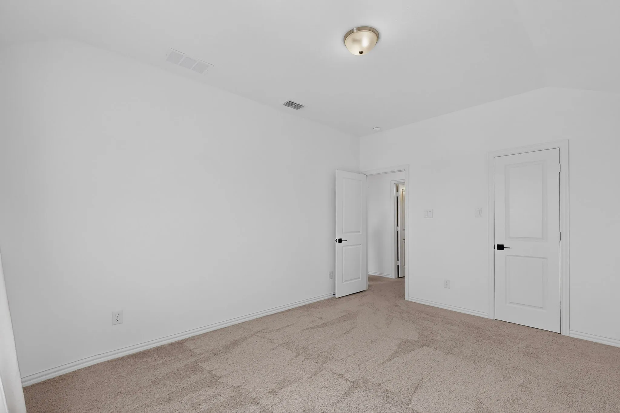 Single Family Residence For Sale in Tarrant County , 1624 Whitworth Drive, Fort Worth, Texas 76052, 4 Bedroom, 4 Bathroom, 2 Garage spaces, 2,718 Sqft, built in 2023, mls#21396280, Real Estate Agent in Fort Worth, Homes For Sale in Tarrant county, Homes For Sale in Fort Worth, Realtor in Fort Worth Texas, Real Estate Brokerage Independent Realty Texas, Luminita Cordes Realtor