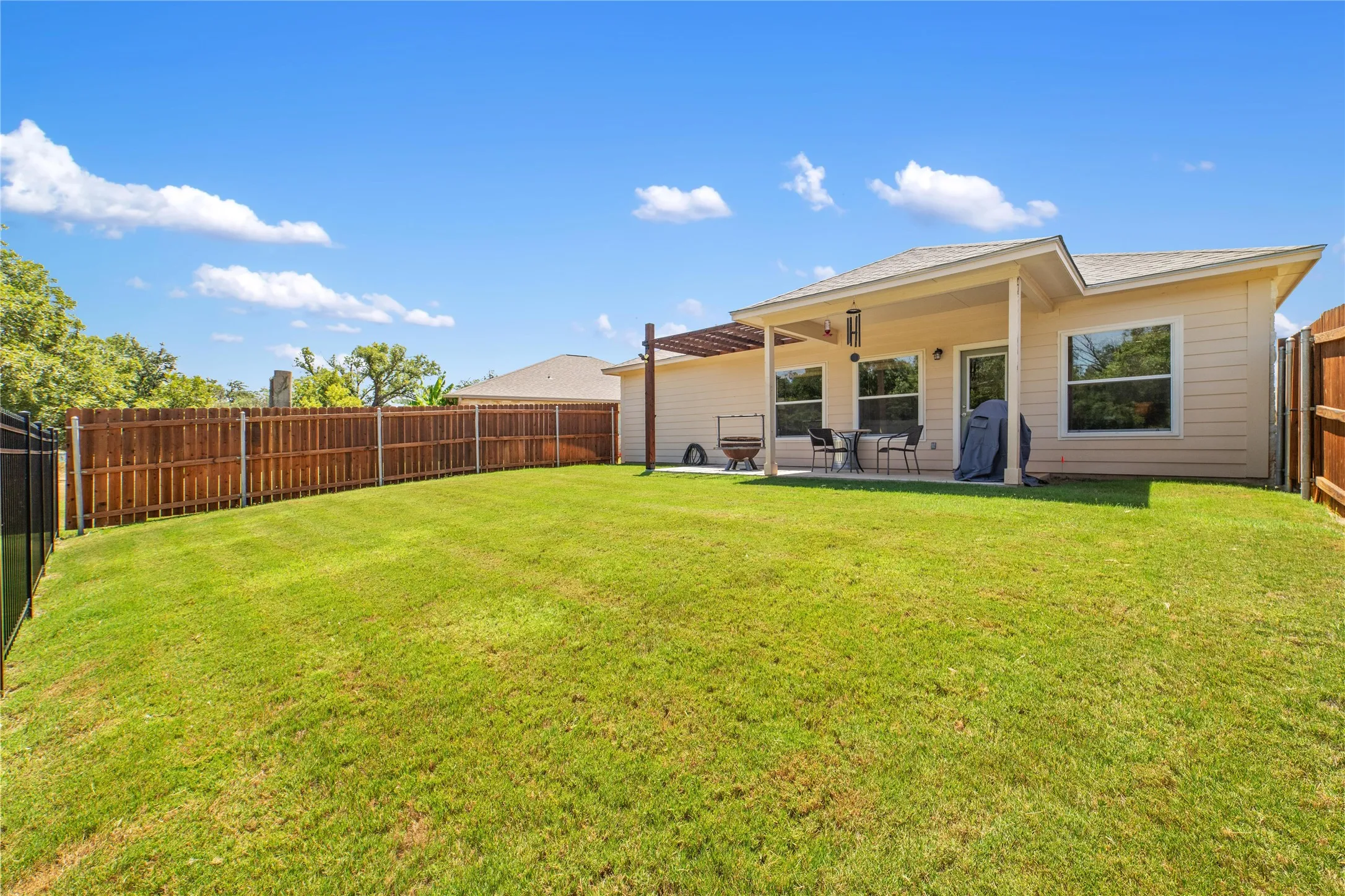 Condominium For Sale in Brown County , 3110 Waterstone Drive, Brownwood, Texas 76801, 3 Bedroom, 2 Bathroom, 2 Garage spaces, 1,618 Sqft, built in 2021, mls#21387984, Real Estate Agent in Brownwood, Homes For Sale in Brown county, Homes For Sale in Brownwood, Realtor in Brownwood Texas, Real Estate Brokerage Independent Realty Texas, Luminita Cordes Realtor
