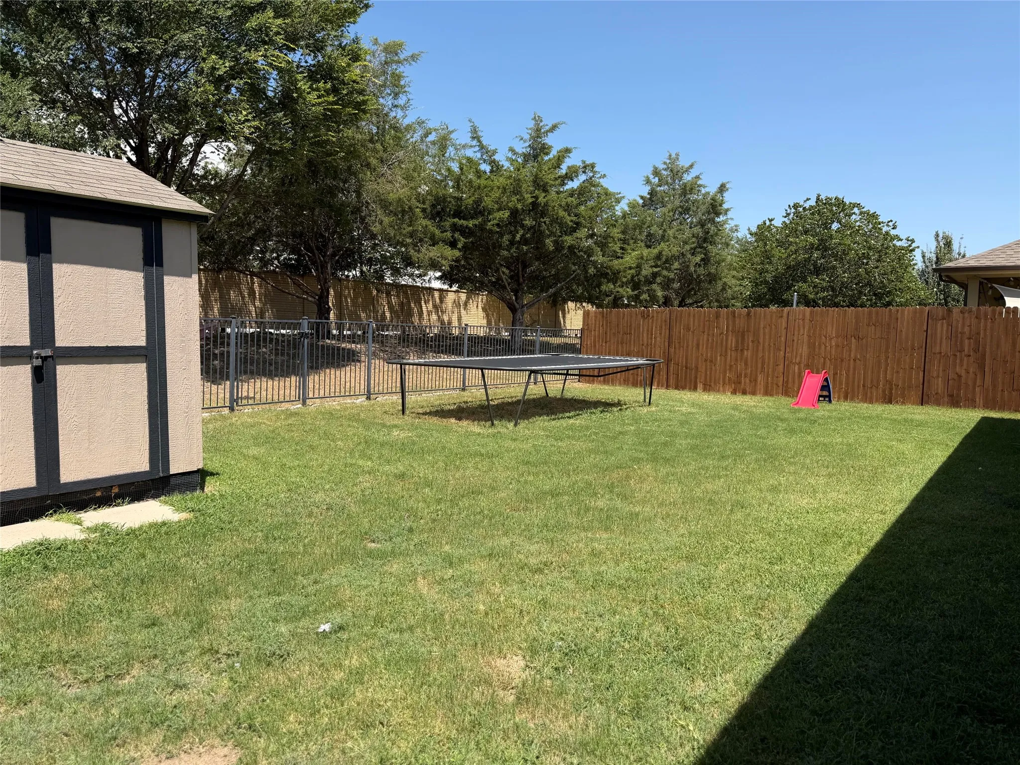 Single Family Residence For Sale in Tarrant County , 224 Spring Hollow Drive, Saginaw, Texas 76131, 3 Bedroom, 2 Bathroom, 2 Garage spaces, 1,614 Sqft, built in 2008, mls#21397427, Real Estate Agent in Saginaw, Homes For Sale in Tarrant county, Homes For Sale in Saginaw, Realtor in Saginaw Texas, Real Estate Brokerage Independent Realty Texas, Luminita Cordes Realtor