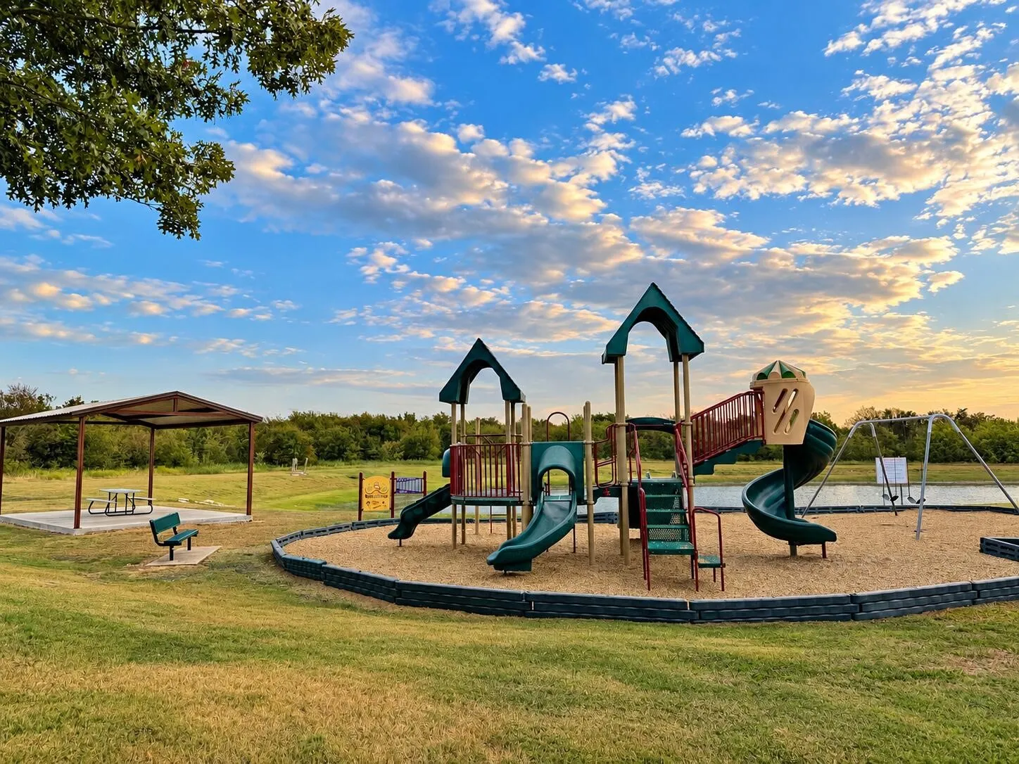 Single Family Residence For Sale in Tarrant County , 224 Spring Hollow Drive, Saginaw, Texas 76131, 3 Bedroom, 2 Bathroom, 2 Garage spaces, 1,614 Sqft, built in 2008, mls#21397427, Real Estate Agent in Saginaw, Homes For Sale in Tarrant county, Homes For Sale in Saginaw, Realtor in Saginaw Texas, Real Estate Brokerage Independent Realty Texas, Luminita Cordes Realtor