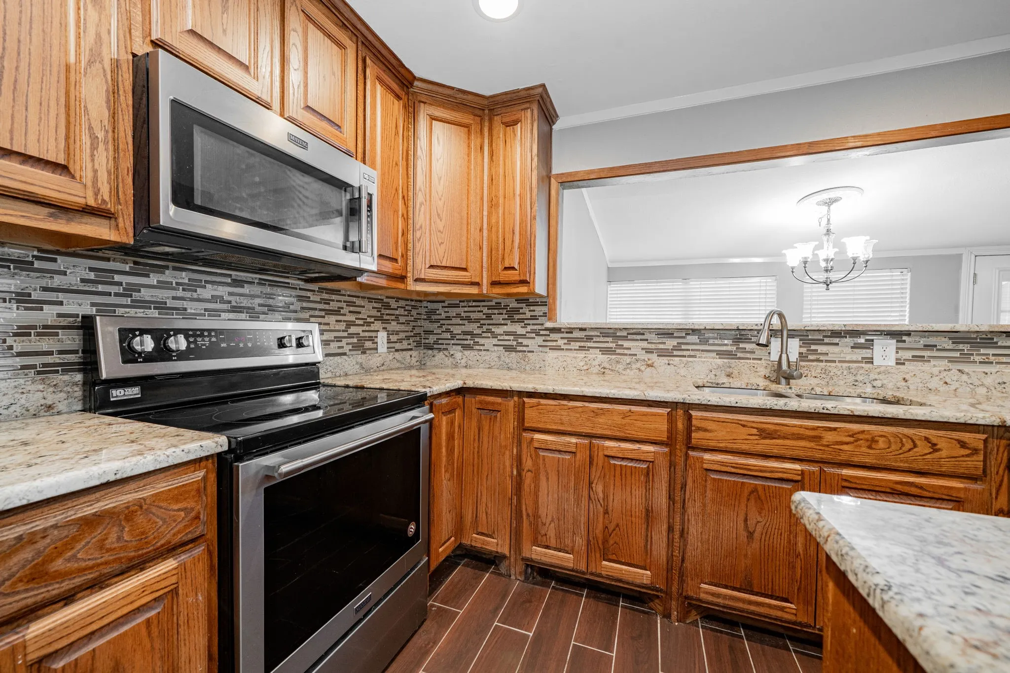 Single Family Residence For Rent in Henderson County , 102 Northwood Place, Enchanted Oaks, Texas 75156, 3 Bedroom, 2 Bathroom, Garage spaces, 2,000 Sqft, built in 1979, mls#21397362, Real Estate Agent in Enchanted Oaks, Homes For Rent in Henderson county, Homes For Rent in Enchanted Oaks, Realtor in Enchanted Oaks Texas, Real Estate Brokerage Independent Realty Texas, Luminita Cordes Realtor