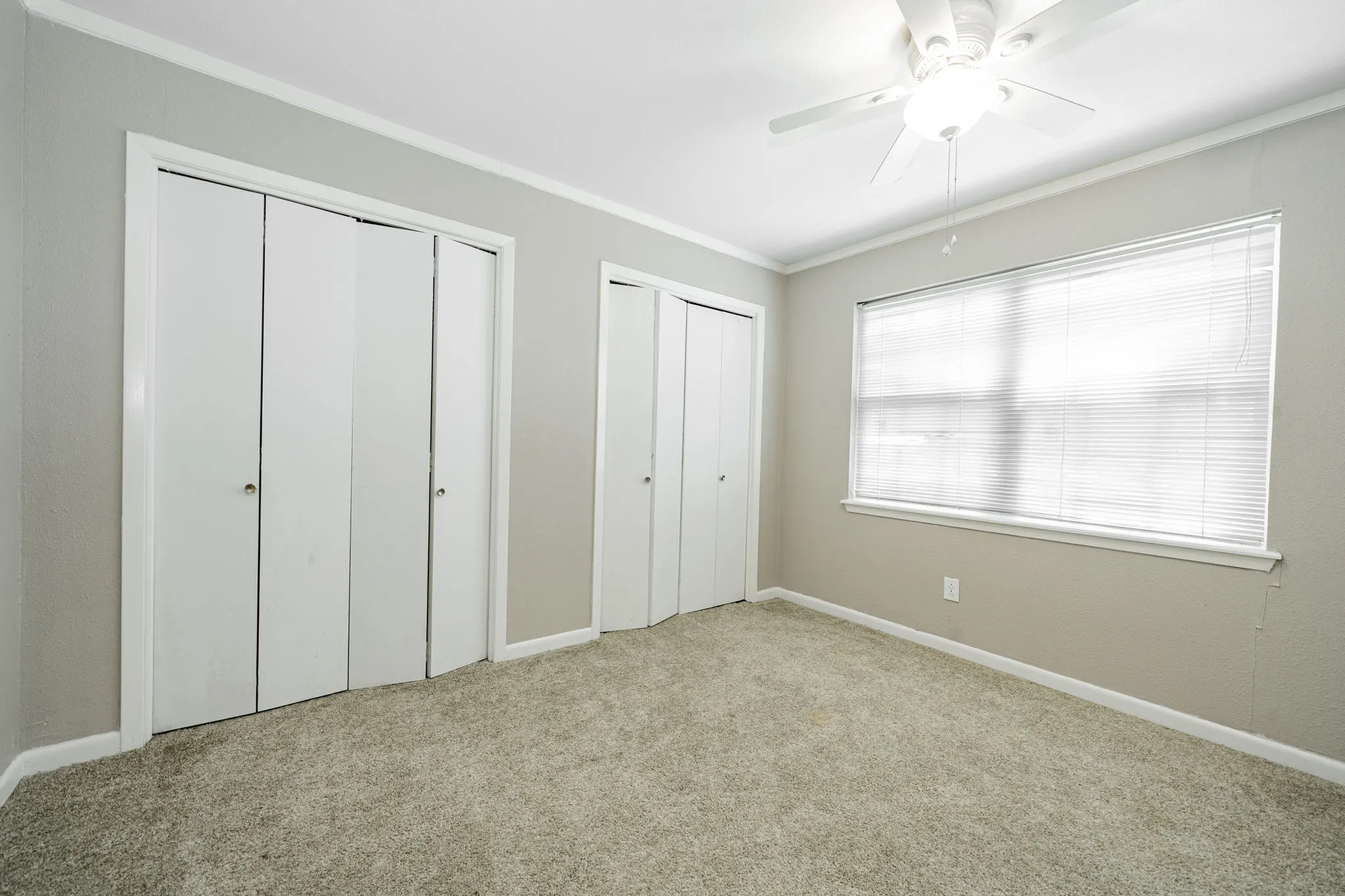 Single Family Residence For Rent in Henderson County , 102 Northwood Place, Enchanted Oaks, Texas 75156, 3 Bedroom, 2 Bathroom, Garage spaces, 2,000 Sqft, built in 1979, mls#21397362, Real Estate Agent in Enchanted Oaks, Homes For Rent in Henderson county, Homes For Rent in Enchanted Oaks, Realtor in Enchanted Oaks Texas, Real Estate Brokerage Independent Realty Texas, Luminita Cordes Realtor