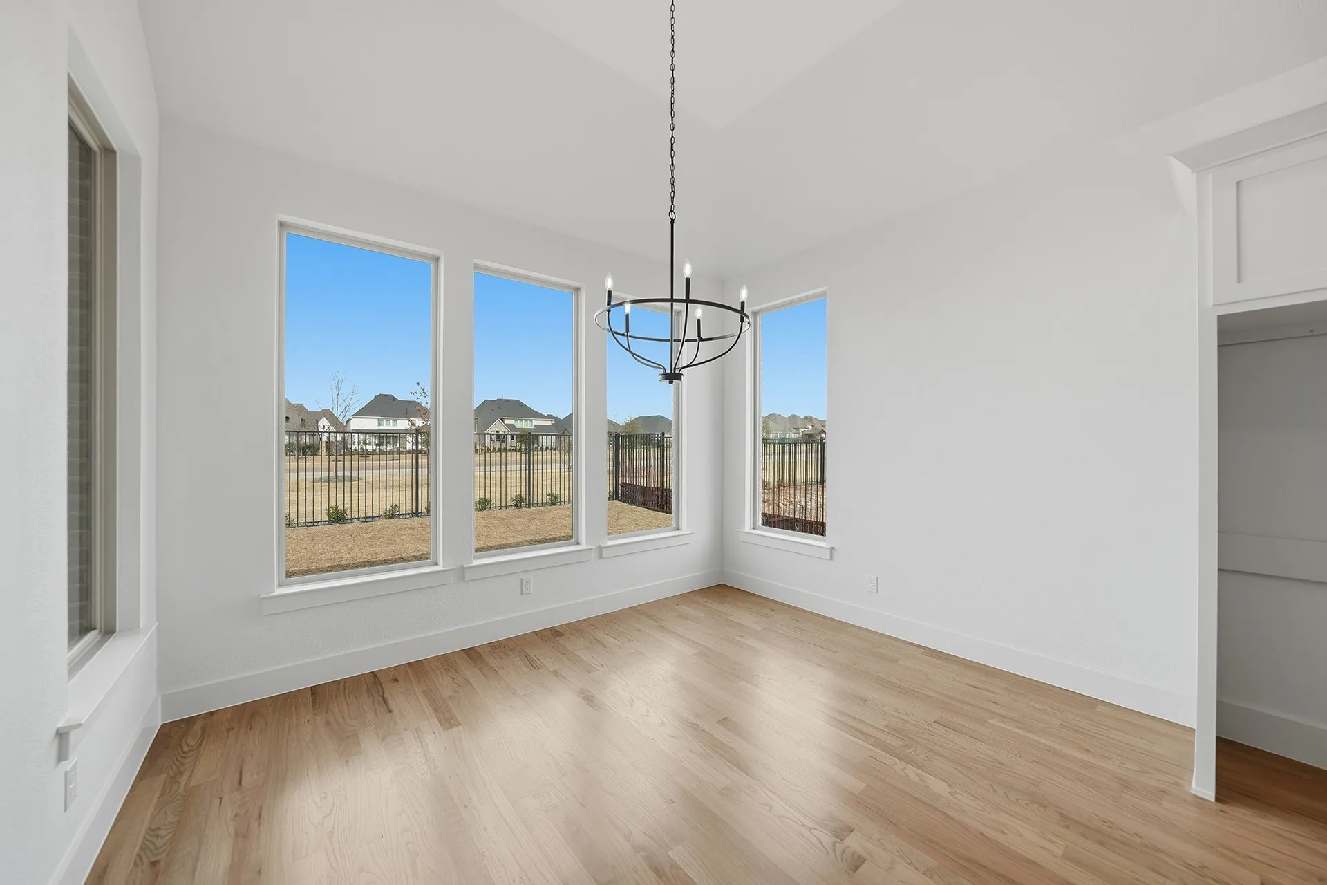 Single Family Residence For Sale in Rockwall County , 814 Forest Creek Drive, Rockwall, Texas 75087, 4 Bedroom, 4 Bathroom, 3 Garage spaces, 3,095 Sqft, built in 2025, mls#21397431, Real Estate Agent in Rockwall, Homes For Sale in Rockwall county, Homes For Sale in Rockwall, Realtor in Rockwall Texas, Real Estate Brokerage Independent Realty Texas, Luminita Cordes Realtor