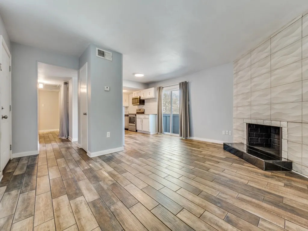 Condominium For Rent in Dallas County , 5603 Harvest Hill Road 2003, Dallas, Texas 75230, 2 Bedroom, 2 Bathroom, Garage spaces, 905 Sqft, built in 1970, mls#21376628, Real Estate Agent in Dallas, Homes For Rent in Dallas county, Homes For Rent in Dallas, Realtor in Dallas Texas, Real Estate Brokerage Independent Realty Texas, Luminita Cordes Realtor