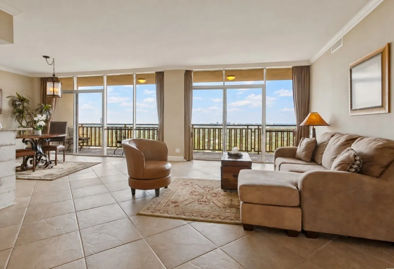 Beautiful panoramic views of Preston Hollow and N Dallas