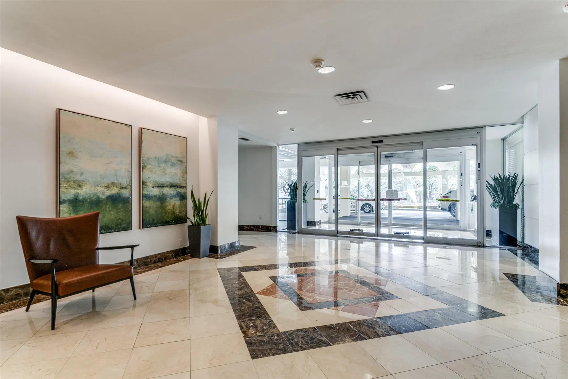 Main entrance and lobby seating