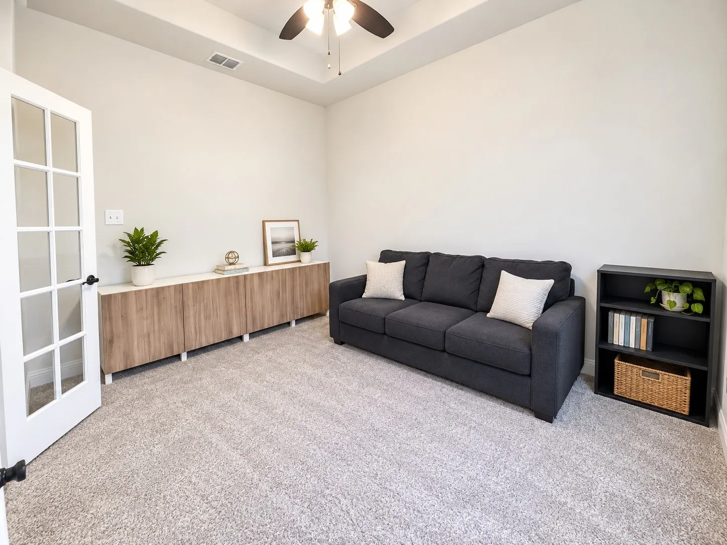 Single Family Residence For Sale in Hood County , 513 River Bank Court, Granbury, Texas 76049, 3 Bedroom, 2 Bathroom, 2 Garage spaces, 2,317 Sqft, built in 2023, mls#21396958, Real Estate Agent in Granbury, Homes For Sale in Hood county, Homes For Sale in Granbury, Realtor in Granbury Texas, Real Estate Brokerage Independent Realty Texas, Luminita Cordes Realtor