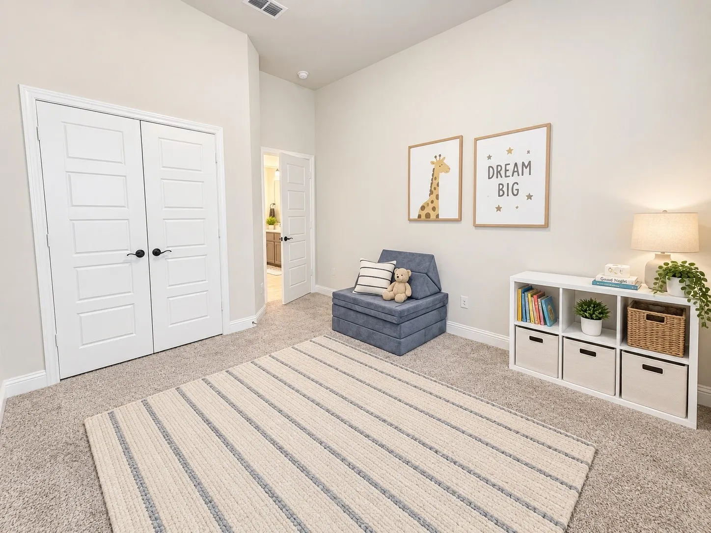 Single Family Residence For Sale in Hood County , 513 River Bank Court, Granbury, Texas 76049, 3 Bedroom, 2 Bathroom, 2 Garage spaces, 2,317 Sqft, built in 2023, mls#21396958, Real Estate Agent in Granbury, Homes For Sale in Hood county, Homes For Sale in Granbury, Realtor in Granbury Texas, Real Estate Brokerage Independent Realty Texas, Luminita Cordes Realtor