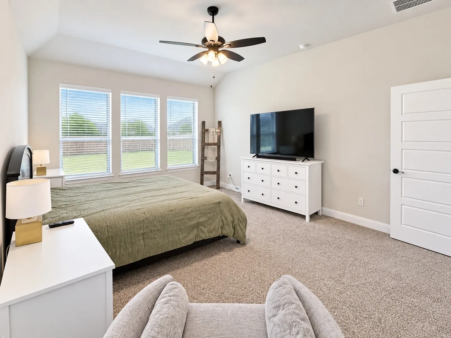 Single Family Residence For Sale in Hood County , 513 River Bank Court, Granbury, Texas 76049, 3 Bedroom, 2 Bathroom, 2 Garage spaces, 2,317 Sqft, built in 2023, mls#21396958, Real Estate Agent in Granbury, Homes For Sale in Hood county, Homes For Sale in Granbury, Realtor in Granbury Texas, Real Estate Brokerage Independent Realty Texas, Luminita Cordes Realtor