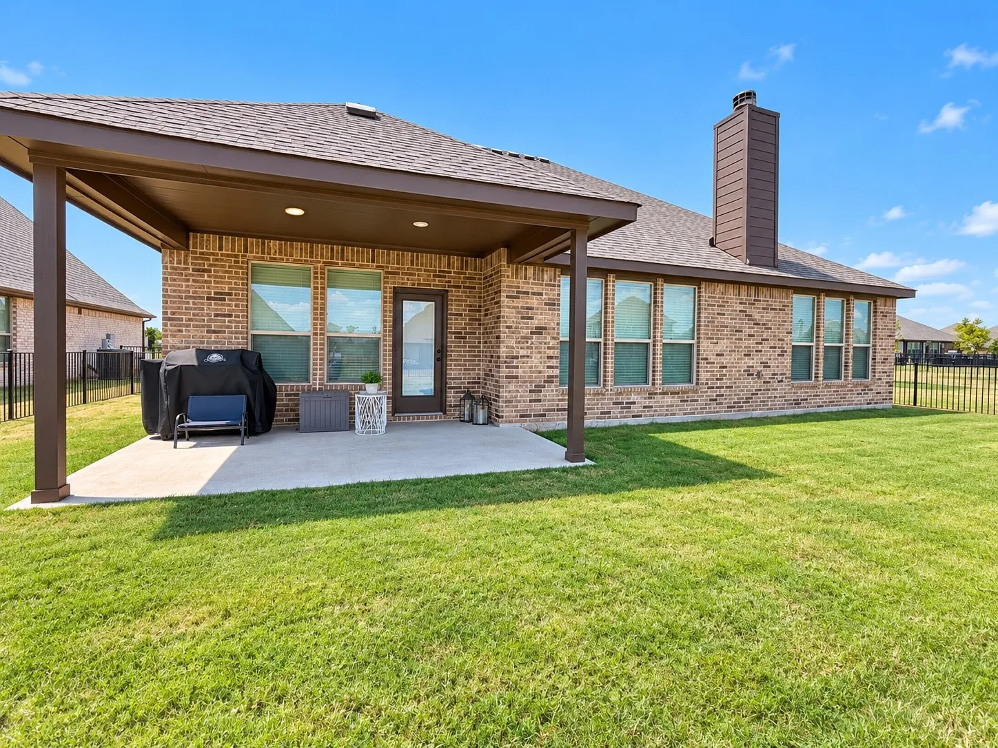 Single Family Residence For Sale in Hood County , 513 River Bank Court, Granbury, Texas 76049, 3 Bedroom, 2 Bathroom, 2 Garage spaces, 2,317 Sqft, built in 2023, mls#21396958, Real Estate Agent in Granbury, Homes For Sale in Hood county, Homes For Sale in Granbury, Realtor in Granbury Texas, Real Estate Brokerage Independent Realty Texas, Luminita Cordes Realtor