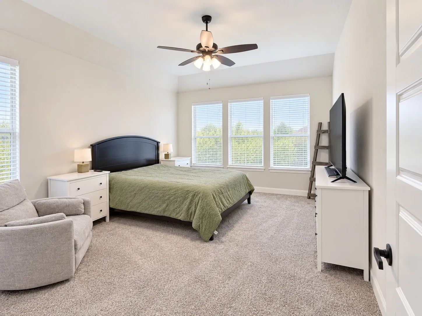 Single Family Residence For Sale in Hood County , 513 River Bank Court, Granbury, Texas 76049, 3 Bedroom, 2 Bathroom, 2 Garage spaces, 2,317 Sqft, built in 2023, mls#21396958, Real Estate Agent in Granbury, Homes For Sale in Hood county, Homes For Sale in Granbury, Realtor in Granbury Texas, Real Estate Brokerage Independent Realty Texas, Luminita Cordes Realtor