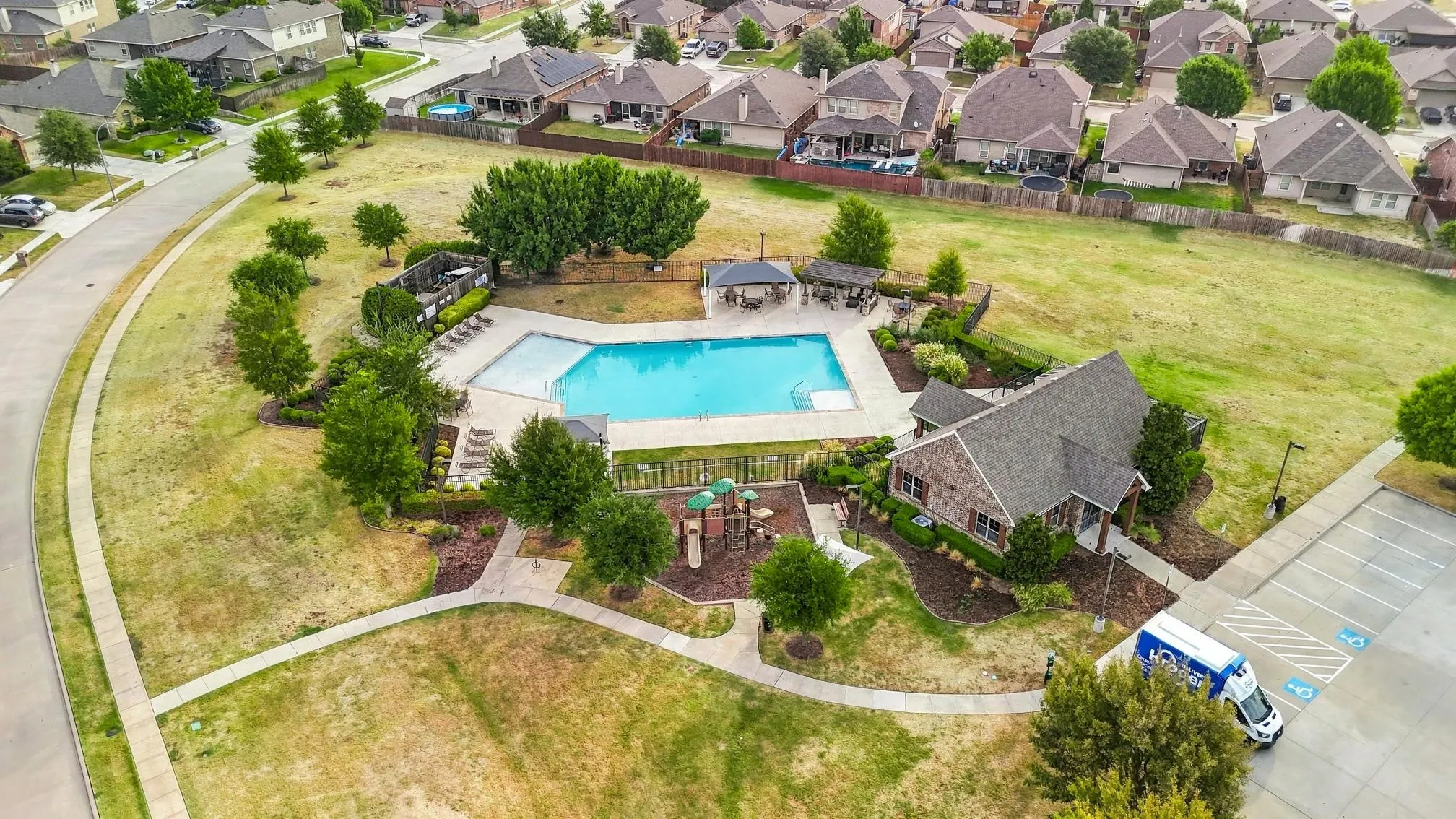 Single Family Residence For Sale in Tarrant County , 729 Rio Bravo Drive, Fort Worth, Texas 76052, 3 Bedroom, 2 Bathroom, 2 Garage spaces, 1,382 Sqft, built in 2008, mls#21395320, Real Estate Agent in Fort Worth, Homes For Sale in Tarrant county, Homes For Sale in Fort Worth, Realtor in Fort Worth Texas, Real Estate Brokerage Independent Realty Texas, Luminita Cordes Realtor
