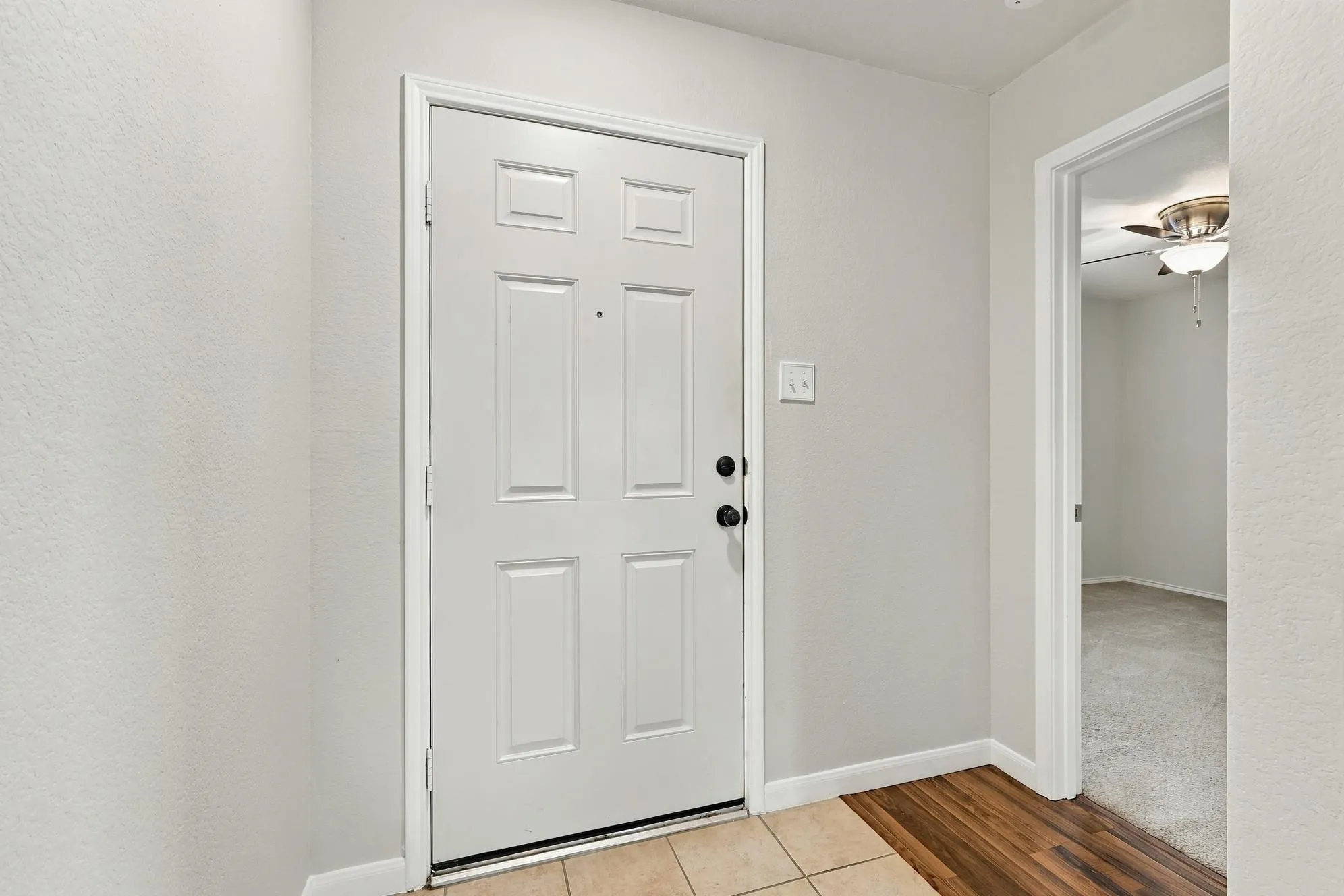 Spacious entry, wait till you see the virtually designed photo coming next