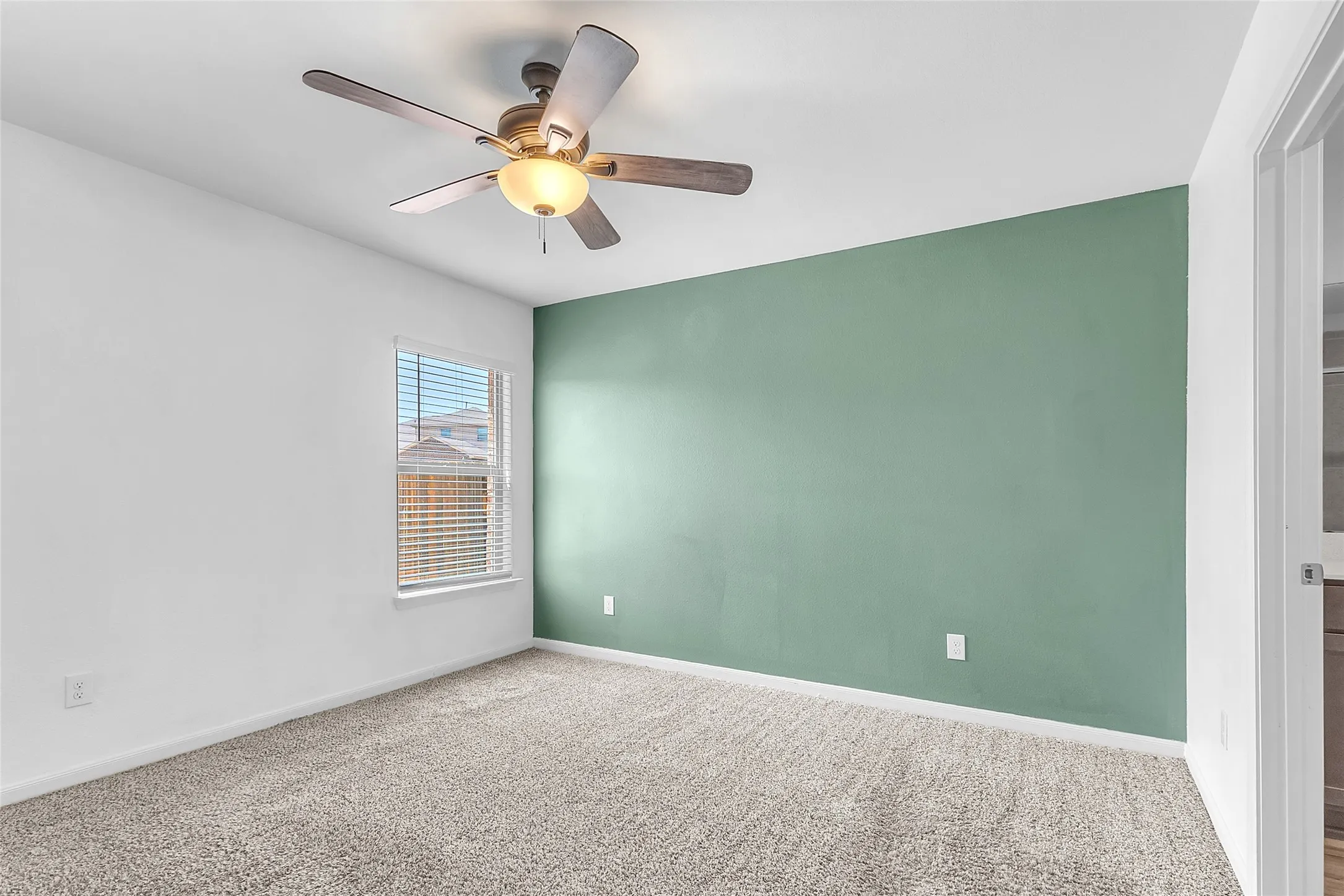 Single Family Residence For Rent in Kaufman County , 3083 Chillingham Drive, Forney, Texas 75126, 3 Bedroom, 2 Bathroom, 2 Garage spaces, 1,224 Sqft, built in 2022, mls#21397437, Real Estate Agent in Forney, Homes For Rent in Kaufman county, Homes For Rent in Forney, Realtor in Forney Texas, Real Estate Brokerage Independent Realty Texas, Luminita Cordes Realtor