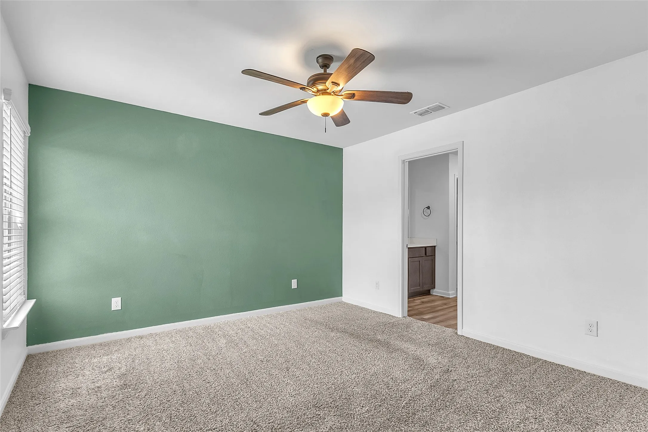 Single Family Residence For Rent in Kaufman County , 3083 Chillingham Drive, Forney, Texas 75126, 3 Bedroom, 2 Bathroom, 2 Garage spaces, 1,224 Sqft, built in 2022, mls#21397437, Real Estate Agent in Forney, Homes For Rent in Kaufman county, Homes For Rent in Forney, Realtor in Forney Texas, Real Estate Brokerage Independent Realty Texas, Luminita Cordes Realtor