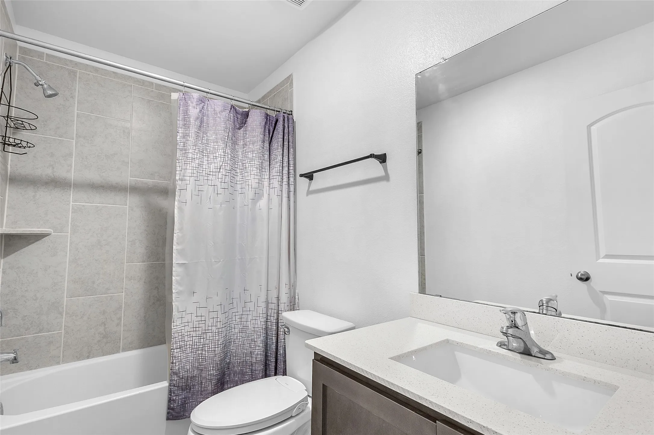 Single Family Residence For Rent in Kaufman County , 3083 Chillingham Drive, Forney, Texas 75126, 3 Bedroom, 2 Bathroom, 2 Garage spaces, 1,224 Sqft, built in 2022, mls#21397437, Real Estate Agent in Forney, Homes For Rent in Kaufman county, Homes For Rent in Forney, Realtor in Forney Texas, Real Estate Brokerage Independent Realty Texas, Luminita Cordes Realtor