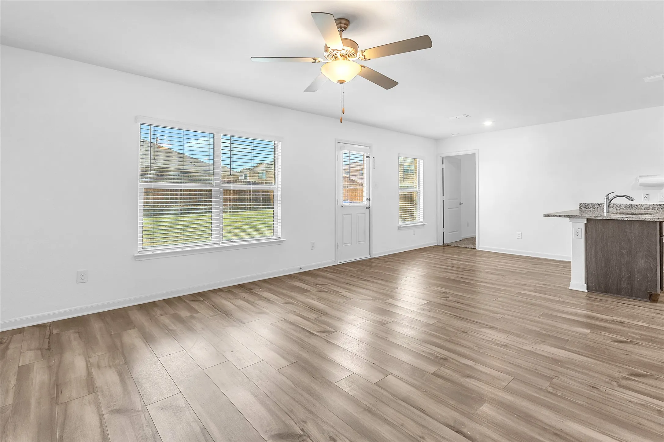 Single Family Residence For Rent in Kaufman County , 3083 Chillingham Drive, Forney, Texas 75126, 3 Bedroom, 2 Bathroom, 2 Garage spaces, 1,224 Sqft, built in 2022, mls#21397437, Real Estate Agent in Forney, Homes For Rent in Kaufman county, Homes For Rent in Forney, Realtor in Forney Texas, Real Estate Brokerage Independent Realty Texas, Luminita Cordes Realtor