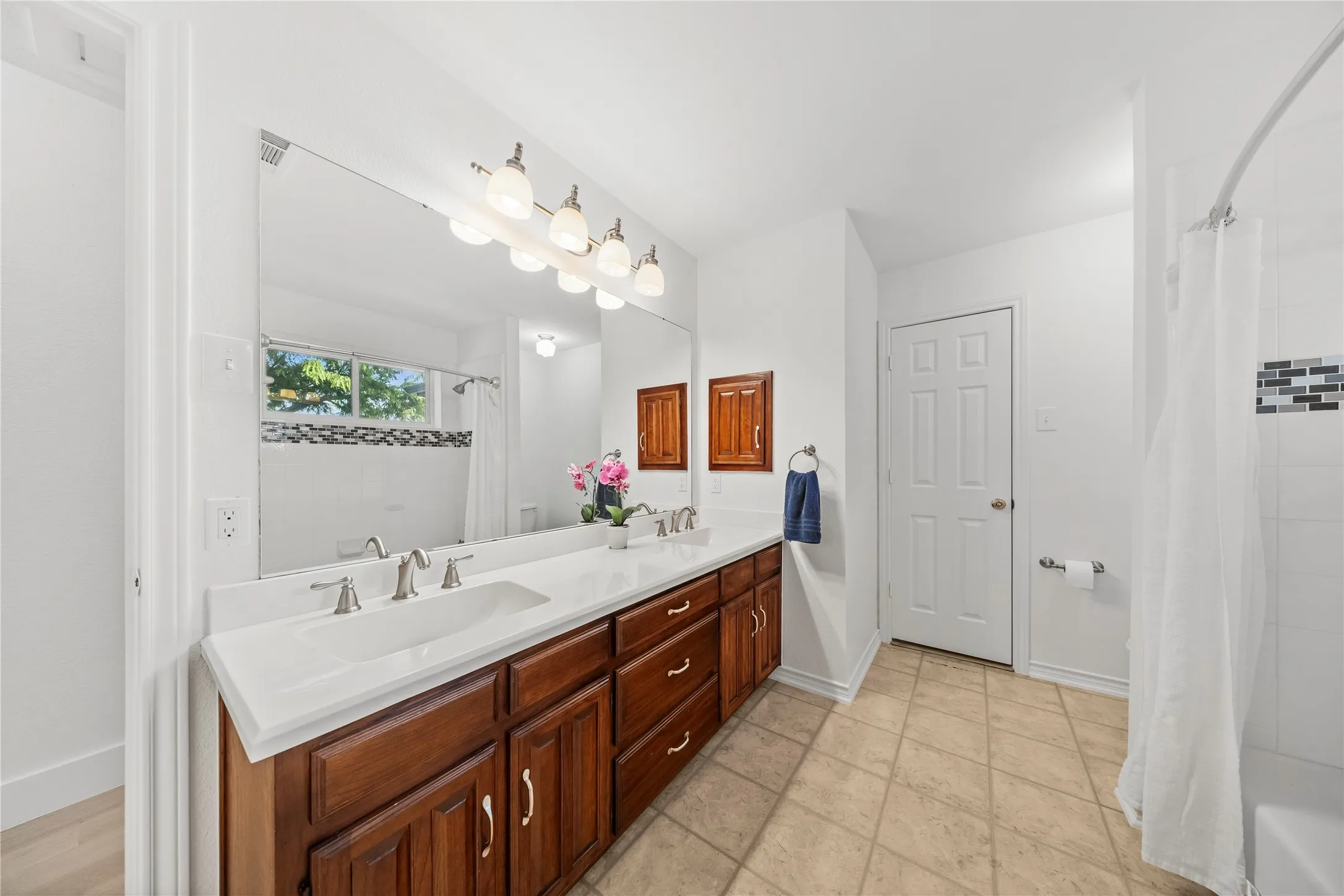 Single Family Residence For Sale in Dallas County , 177 Asher Court, Coppell, Texas 75019, 4 Bedroom, 3 Bathroom, 2 Garage spaces, 3,599 Sqft, built in 1991, mls#21397442, Real Estate Agent in Coppell, Homes For Sale in Dallas county, Homes For Sale in Coppell, Realtor in Coppell Texas, Real Estate Brokerage Independent Realty Texas, Luminita Cordes Realtor
