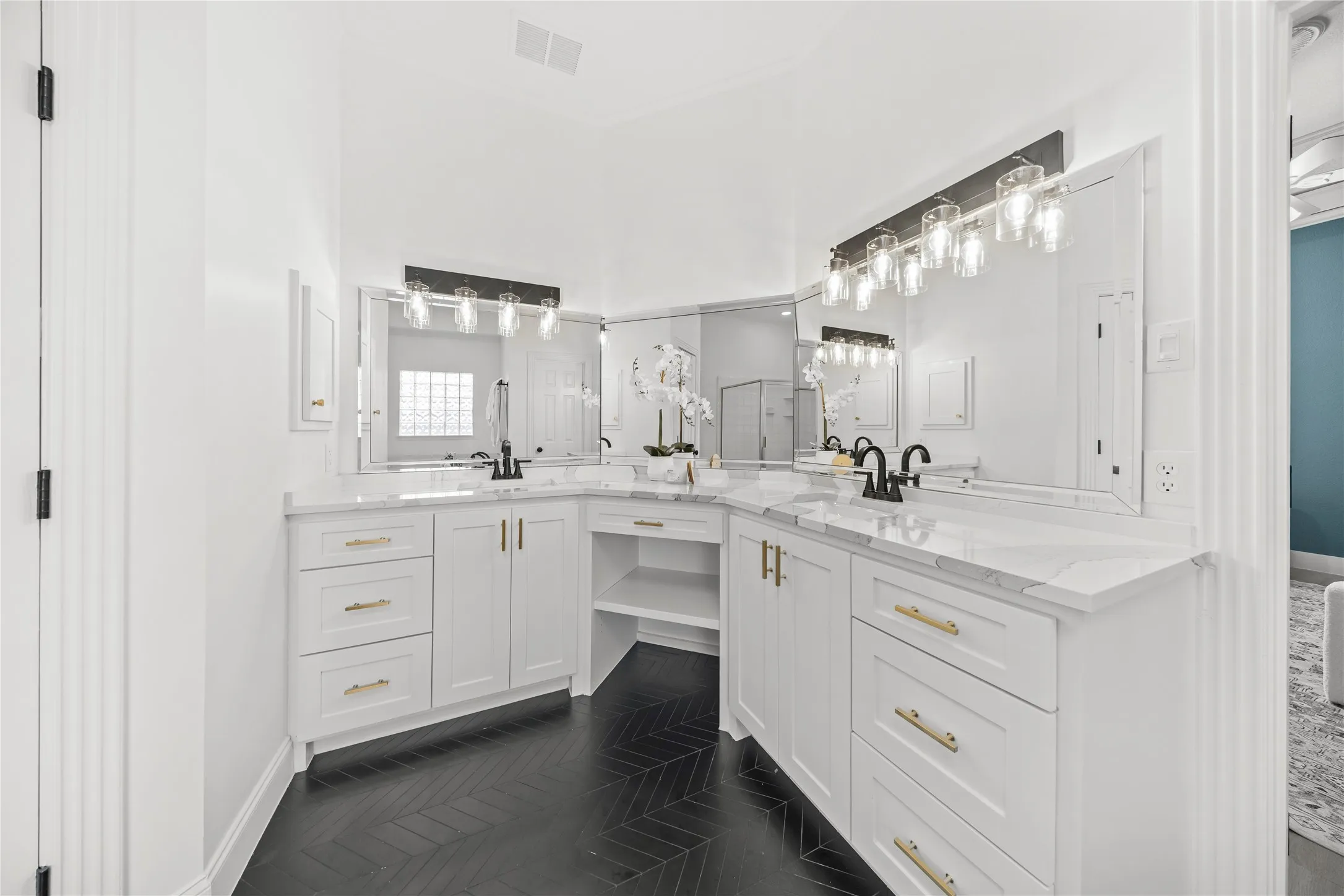 Single Family Residence For Sale in Dallas County , 177 Asher Court, Coppell, Texas 75019, 4 Bedroom, 3 Bathroom, 2 Garage spaces, 3,599 Sqft, built in 1991, mls#21397442, Real Estate Agent in Coppell, Homes For Sale in Dallas county, Homes For Sale in Coppell, Realtor in Coppell Texas, Real Estate Brokerage Independent Realty Texas, Luminita Cordes Realtor