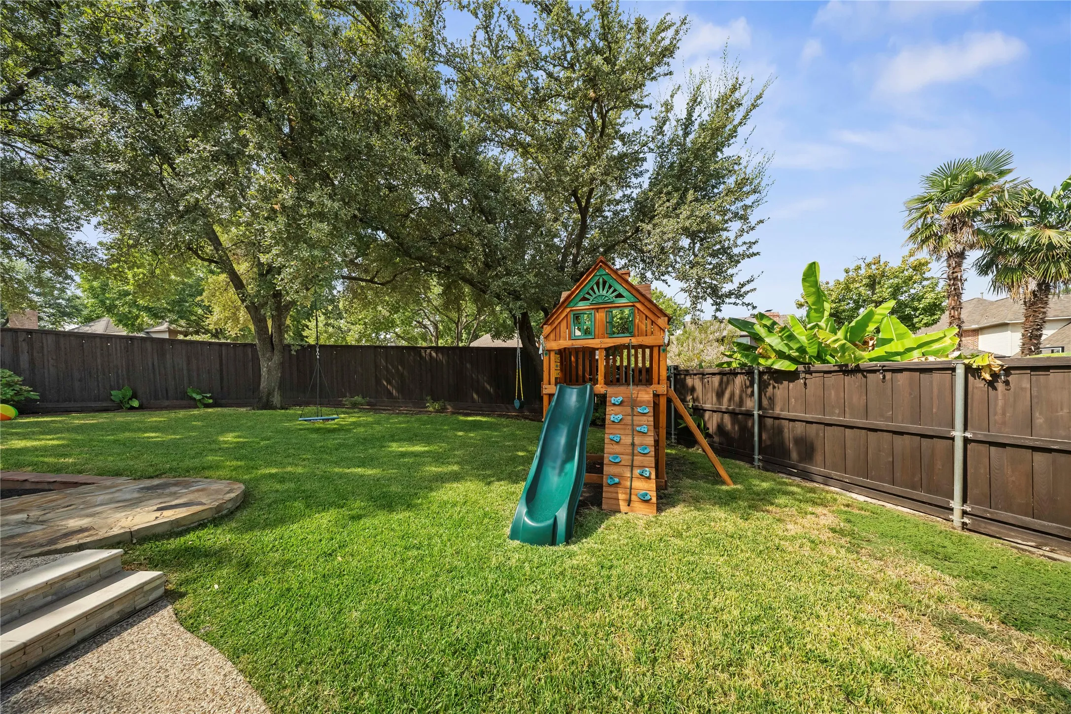 Single Family Residence For Sale in Dallas County , 177 Asher Court, Coppell, Texas 75019, 4 Bedroom, 3 Bathroom, 2 Garage spaces, 3,599 Sqft, built in 1991, mls#21397442, Real Estate Agent in Coppell, Homes For Sale in Dallas county, Homes For Sale in Coppell, Realtor in Coppell Texas, Real Estate Brokerage Independent Realty Texas, Luminita Cordes Realtor