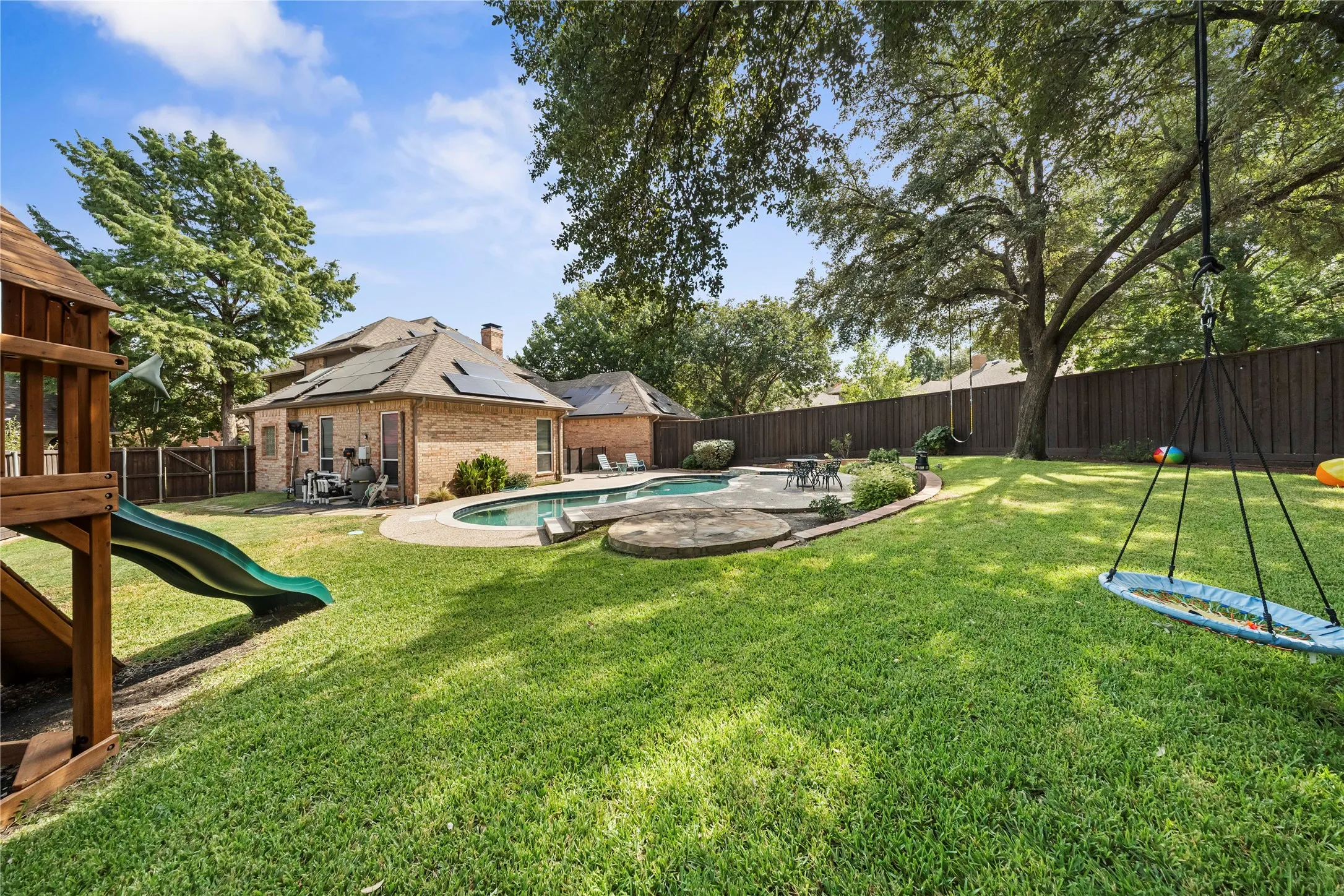 Single Family Residence For Sale in Dallas County , 177 Asher Court, Coppell, Texas 75019, 4 Bedroom, 3 Bathroom, 2 Garage spaces, 3,599 Sqft, built in 1991, mls#21397442, Real Estate Agent in Coppell, Homes For Sale in Dallas county, Homes For Sale in Coppell, Realtor in Coppell Texas, Real Estate Brokerage Independent Realty Texas, Luminita Cordes Realtor