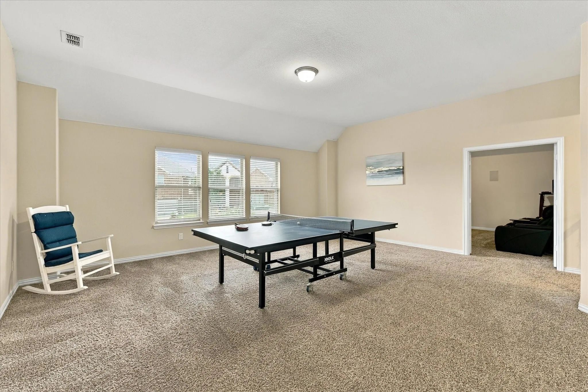 Single Family Residence For Sale in Denton County , 901 Hartford Court, Roanoke, Texas 76262, 4 Bedroom, 3 Bathroom, 2 Garage spaces, 4,075 Sqft, built in 2015, mls#21385687, Real Estate Agent in Roanoke, Homes For Sale in Denton county, Homes For Sale in Roanoke, Realtor in Roanoke Texas, Real Estate Brokerage Independent Realty Texas, Luminita Cordes Realtor