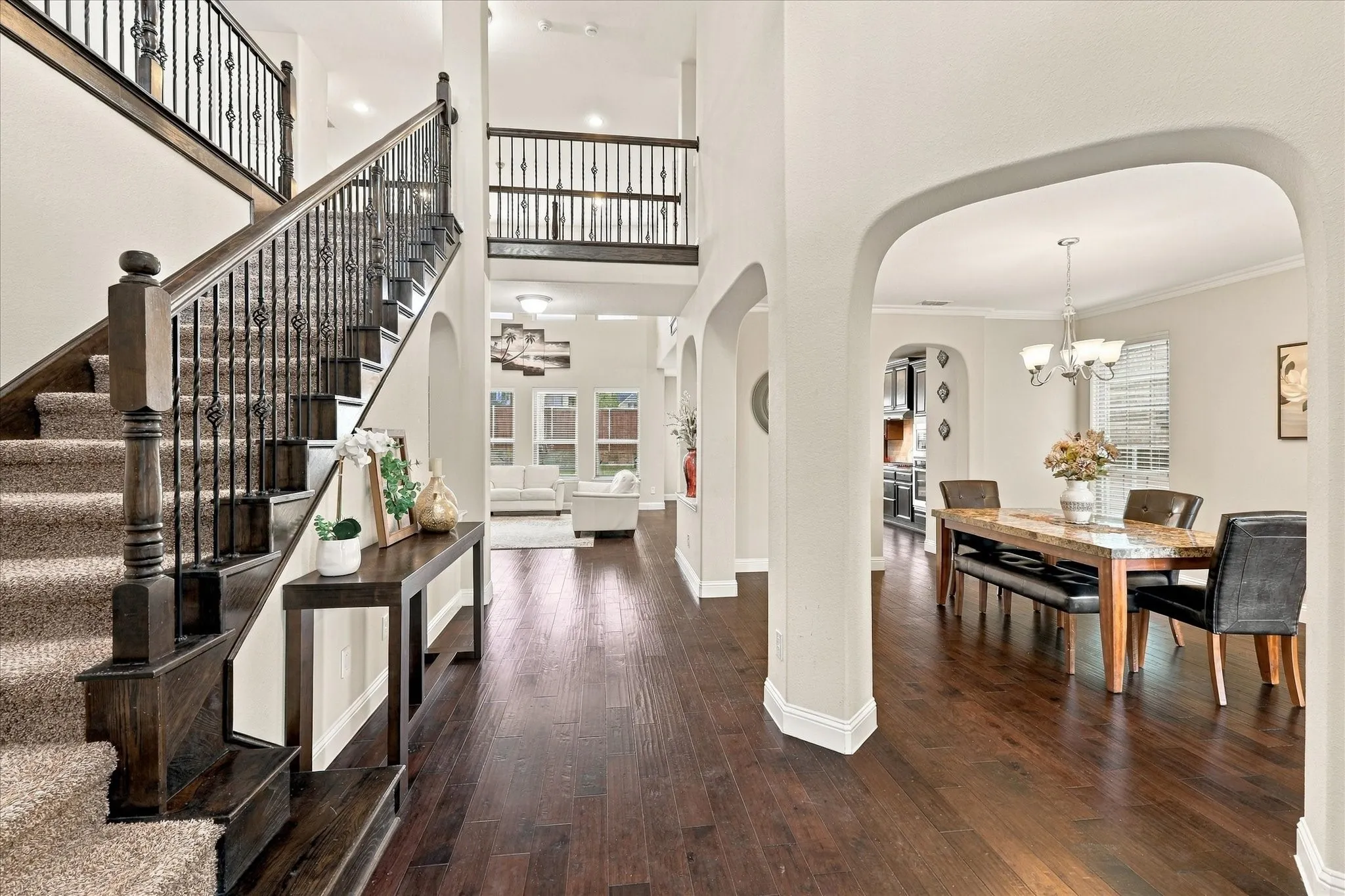 Single Family Residence For Sale in Denton County , 901 Hartford Court, Roanoke, Texas 76262, 4 Bedroom, 3 Bathroom, 2 Garage spaces, 4,075 Sqft, built in 2015, mls#21385687, Real Estate Agent in Roanoke, Homes For Sale in Denton county, Homes For Sale in Roanoke, Realtor in Roanoke Texas, Real Estate Brokerage Independent Realty Texas, Luminita Cordes Realtor