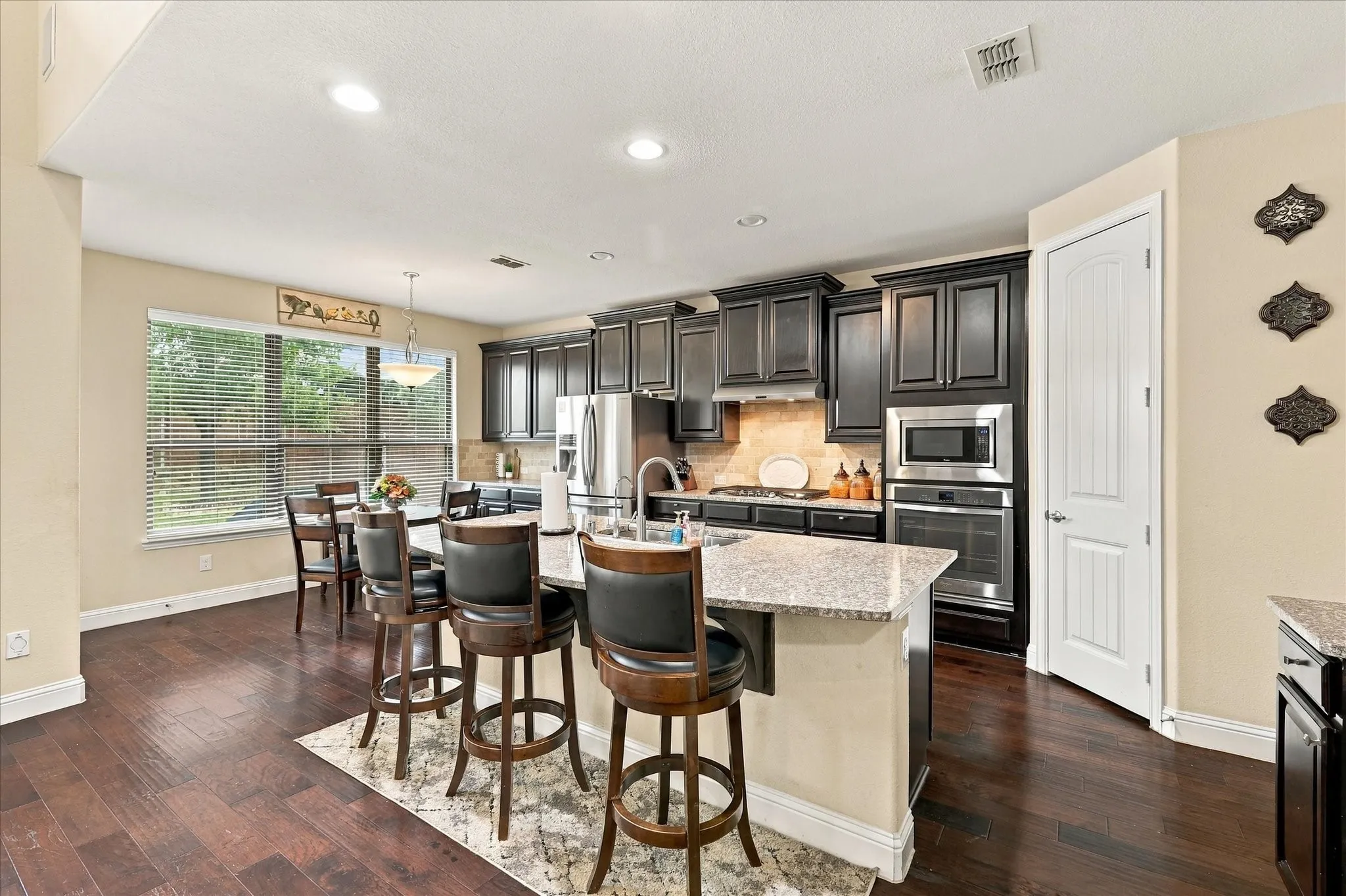 Single Family Residence For Sale in Denton County , 901 Hartford Court, Roanoke, Texas 76262, 4 Bedroom, 3 Bathroom, 2 Garage spaces, 4,075 Sqft, built in 2015, mls#21385687, Real Estate Agent in Roanoke, Homes For Sale in Denton county, Homes For Sale in Roanoke, Realtor in Roanoke Texas, Real Estate Brokerage Independent Realty Texas, Luminita Cordes Realtor