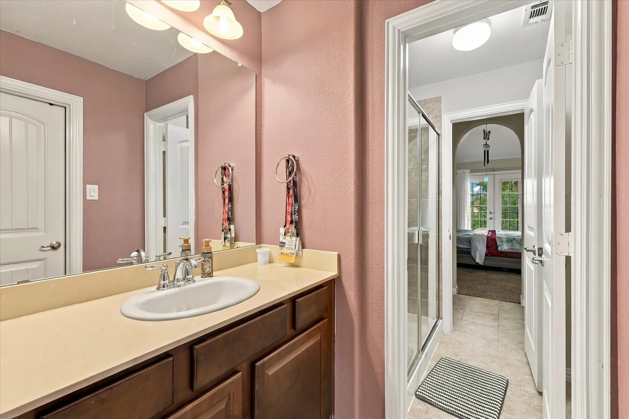 Single Family Residence For Sale in Denton County , 901 Hartford Court, Roanoke, Texas 76262, 4 Bedroom, 3 Bathroom, 2 Garage spaces, 4,075 Sqft, built in 2015, mls#21385687, Real Estate Agent in Roanoke, Homes For Sale in Denton county, Homes For Sale in Roanoke, Realtor in Roanoke Texas, Real Estate Brokerage Independent Realty Texas, Luminita Cordes Realtor