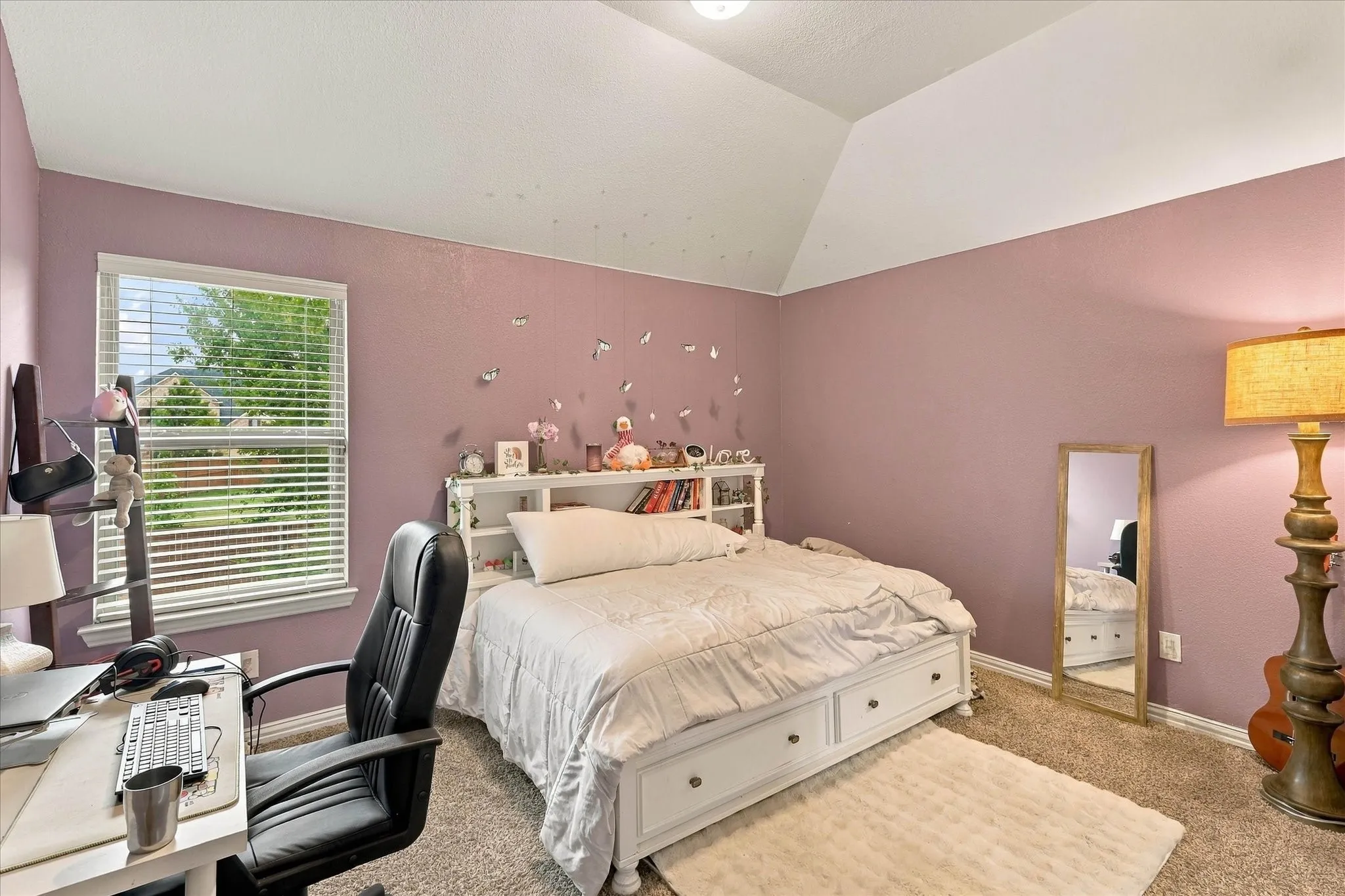 Single Family Residence For Sale in Denton County , 901 Hartford Court, Roanoke, Texas 76262, 4 Bedroom, 3 Bathroom, 2 Garage spaces, 4,075 Sqft, built in 2015, mls#21385687, Real Estate Agent in Roanoke, Homes For Sale in Denton county, Homes For Sale in Roanoke, Realtor in Roanoke Texas, Real Estate Brokerage Independent Realty Texas, Luminita Cordes Realtor