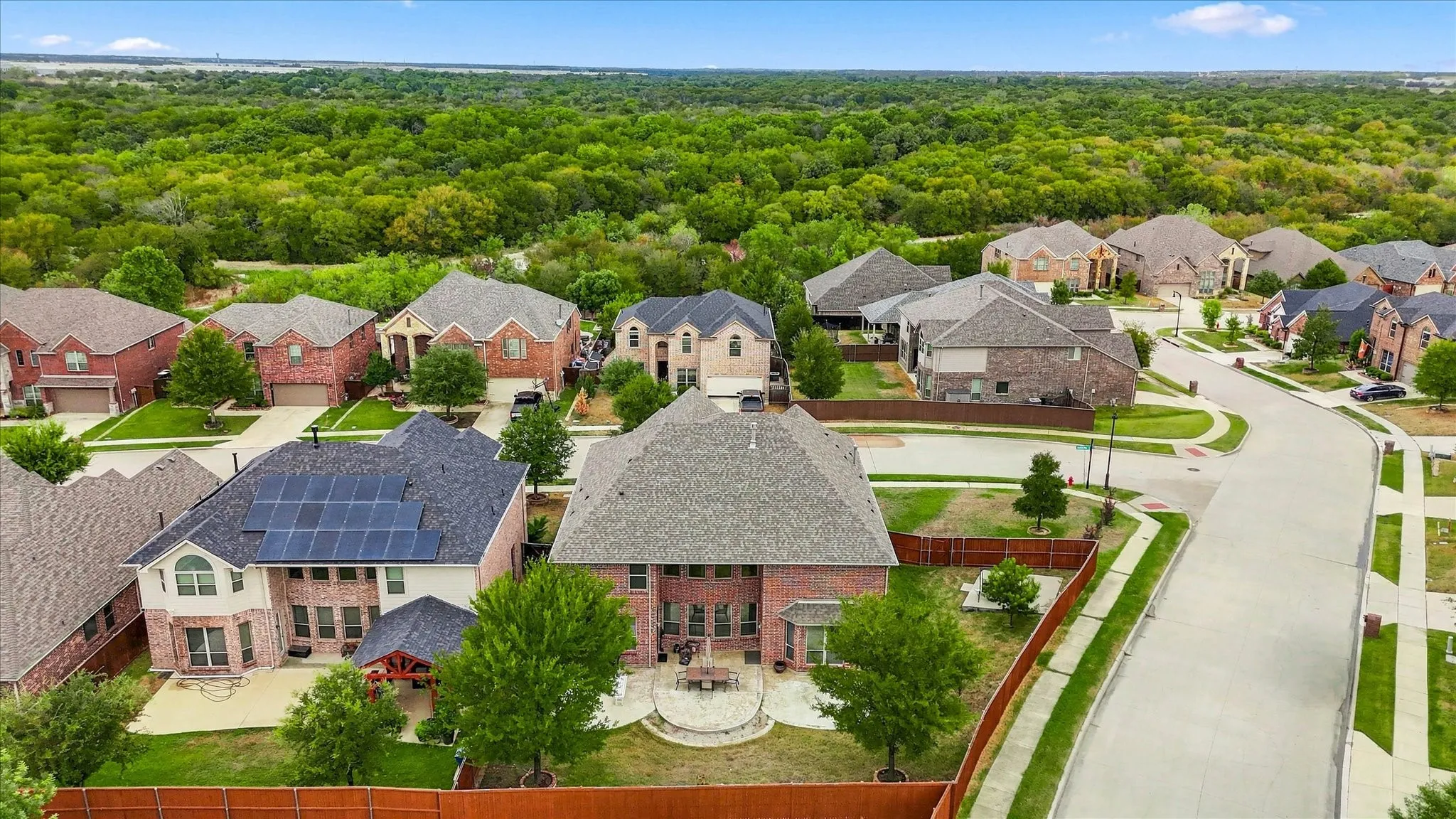 Single Family Residence For Sale in Denton County , 901 Hartford Court, Roanoke, Texas 76262, 4 Bedroom, 3 Bathroom, 2 Garage spaces, 4,075 Sqft, built in 2015, mls#21385687, Real Estate Agent in Roanoke, Homes For Sale in Denton county, Homes For Sale in Roanoke, Realtor in Roanoke Texas, Real Estate Brokerage Independent Realty Texas, Luminita Cordes Realtor