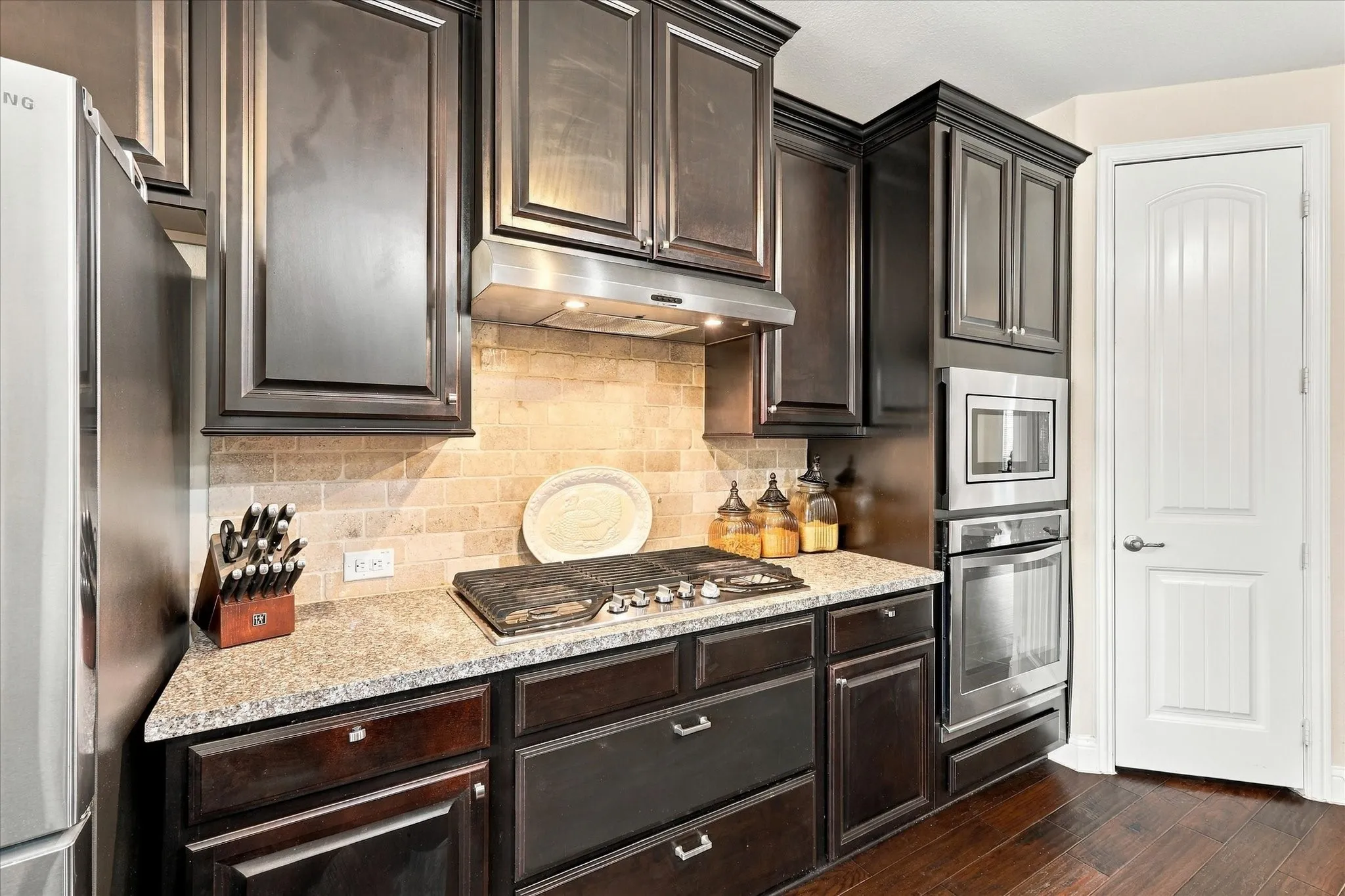 Single Family Residence For Sale in Denton County , 901 Hartford Court, Roanoke, Texas 76262, 4 Bedroom, 3 Bathroom, 2 Garage spaces, 4,075 Sqft, built in 2015, mls#21385687, Real Estate Agent in Roanoke, Homes For Sale in Denton county, Homes For Sale in Roanoke, Realtor in Roanoke Texas, Real Estate Brokerage Independent Realty Texas, Luminita Cordes Realtor