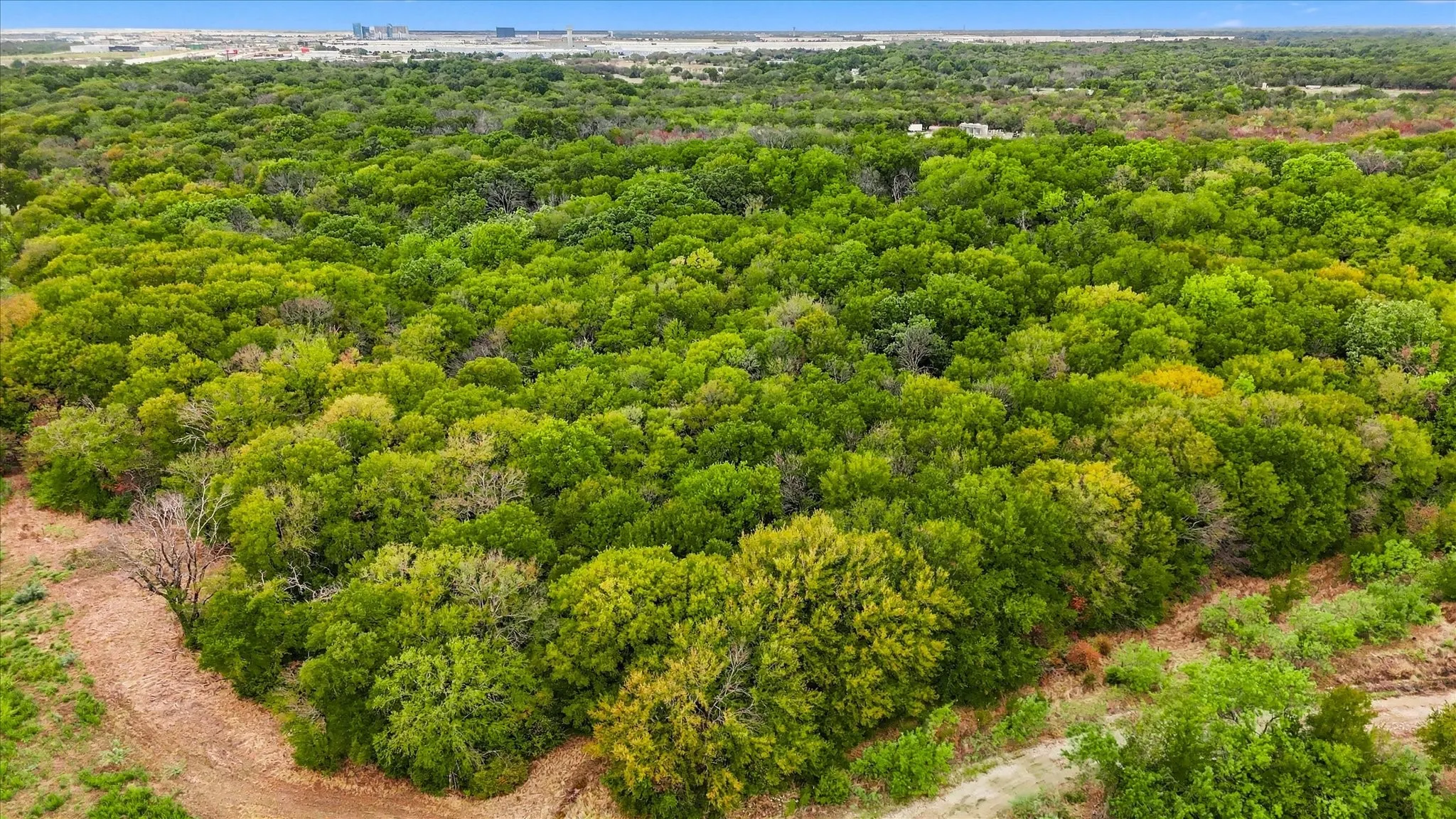 Single Family Residence For Sale in Denton County , 901 Hartford Court, Roanoke, Texas 76262, 4 Bedroom, 3 Bathroom, 2 Garage spaces, 4,075 Sqft, built in 2015, mls#21385687, Real Estate Agent in Roanoke, Homes For Sale in Denton county, Homes For Sale in Roanoke, Realtor in Roanoke Texas, Real Estate Brokerage Independent Realty Texas, Luminita Cordes Realtor